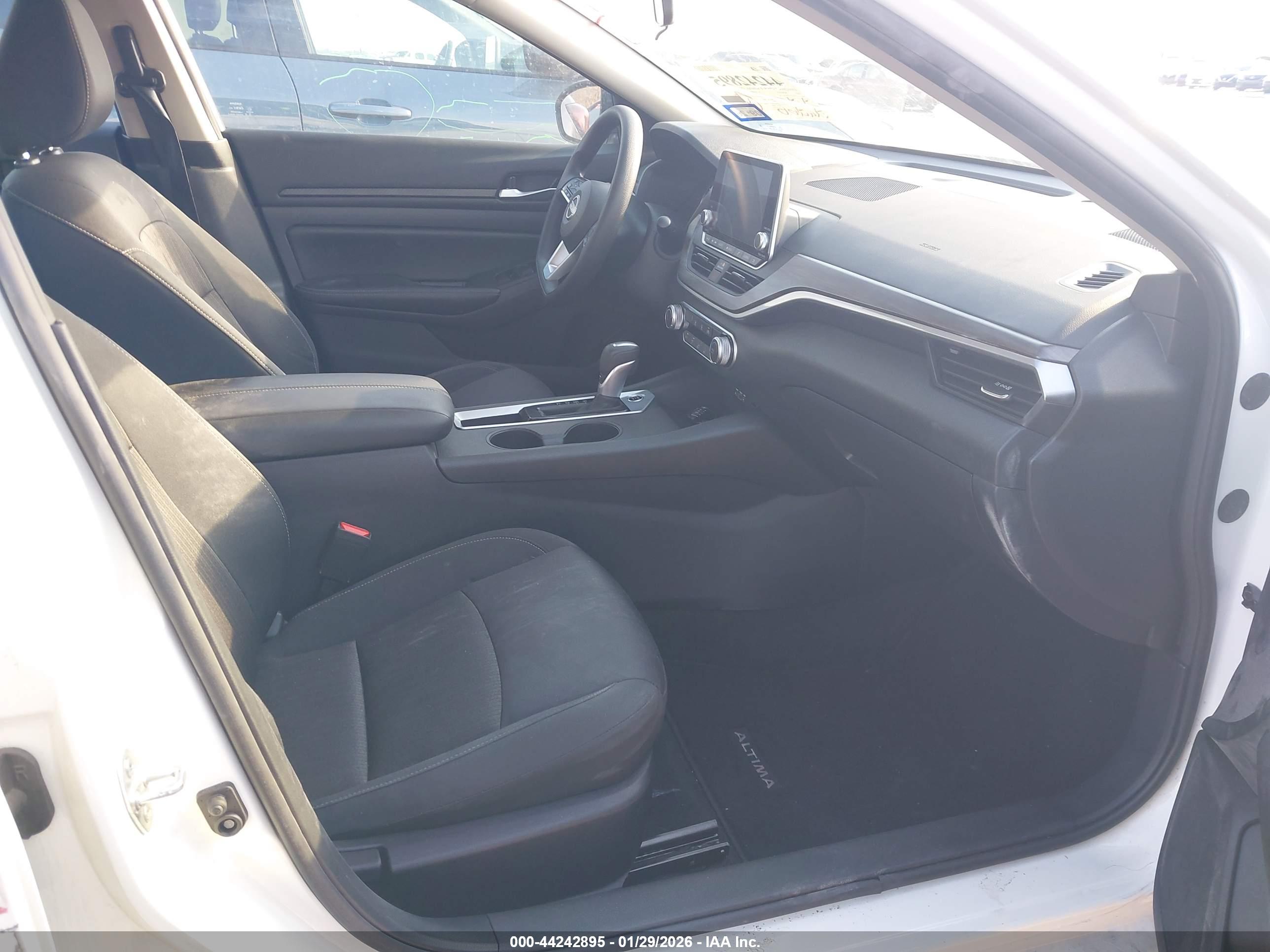 NISSAN ALTIMA image 5