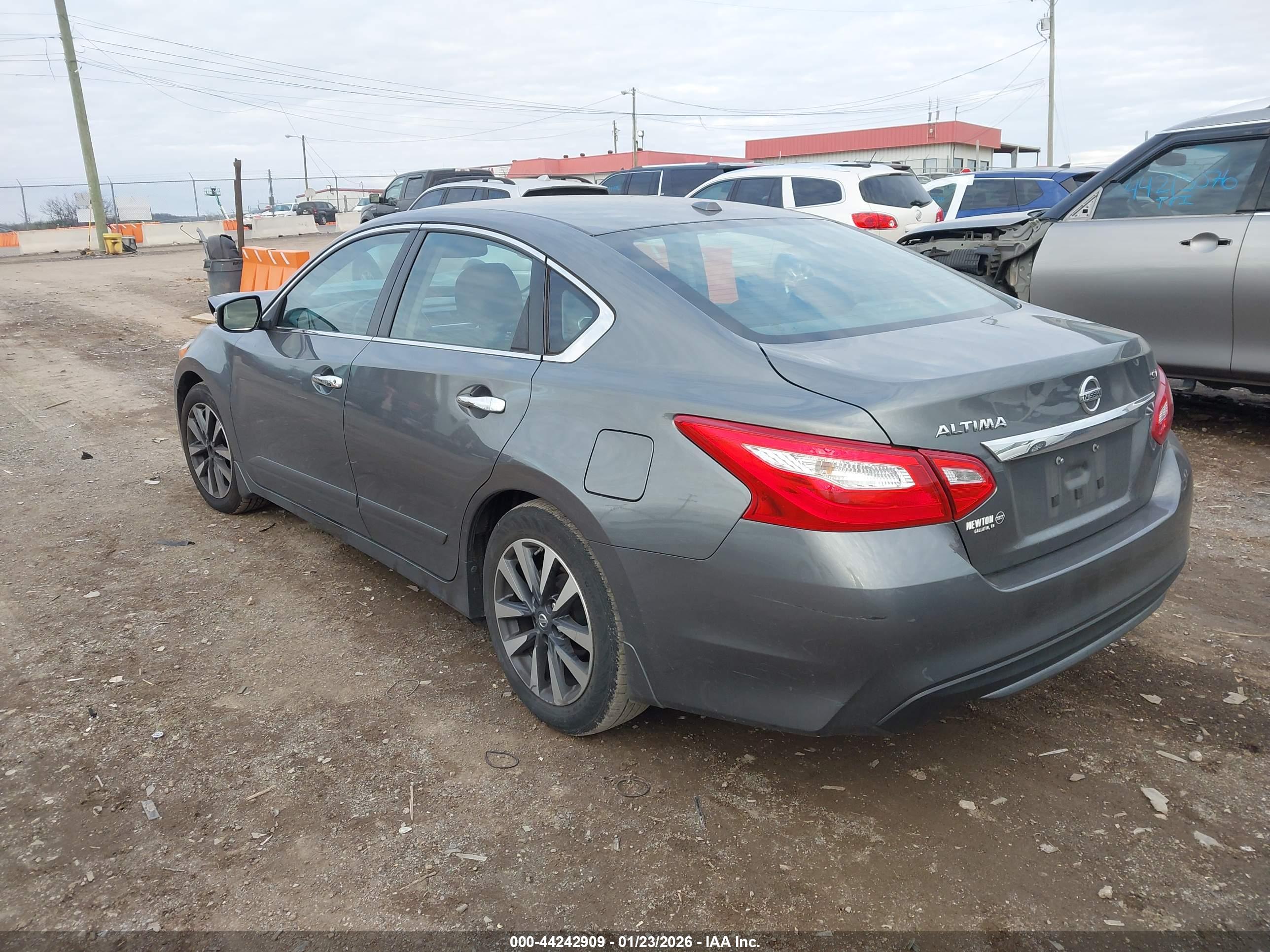 NISSAN ALTIMA image 3