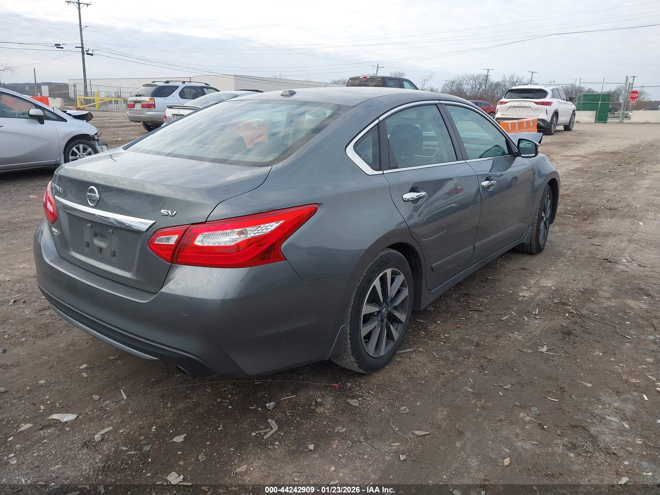 NISSAN ALTIMA image 4