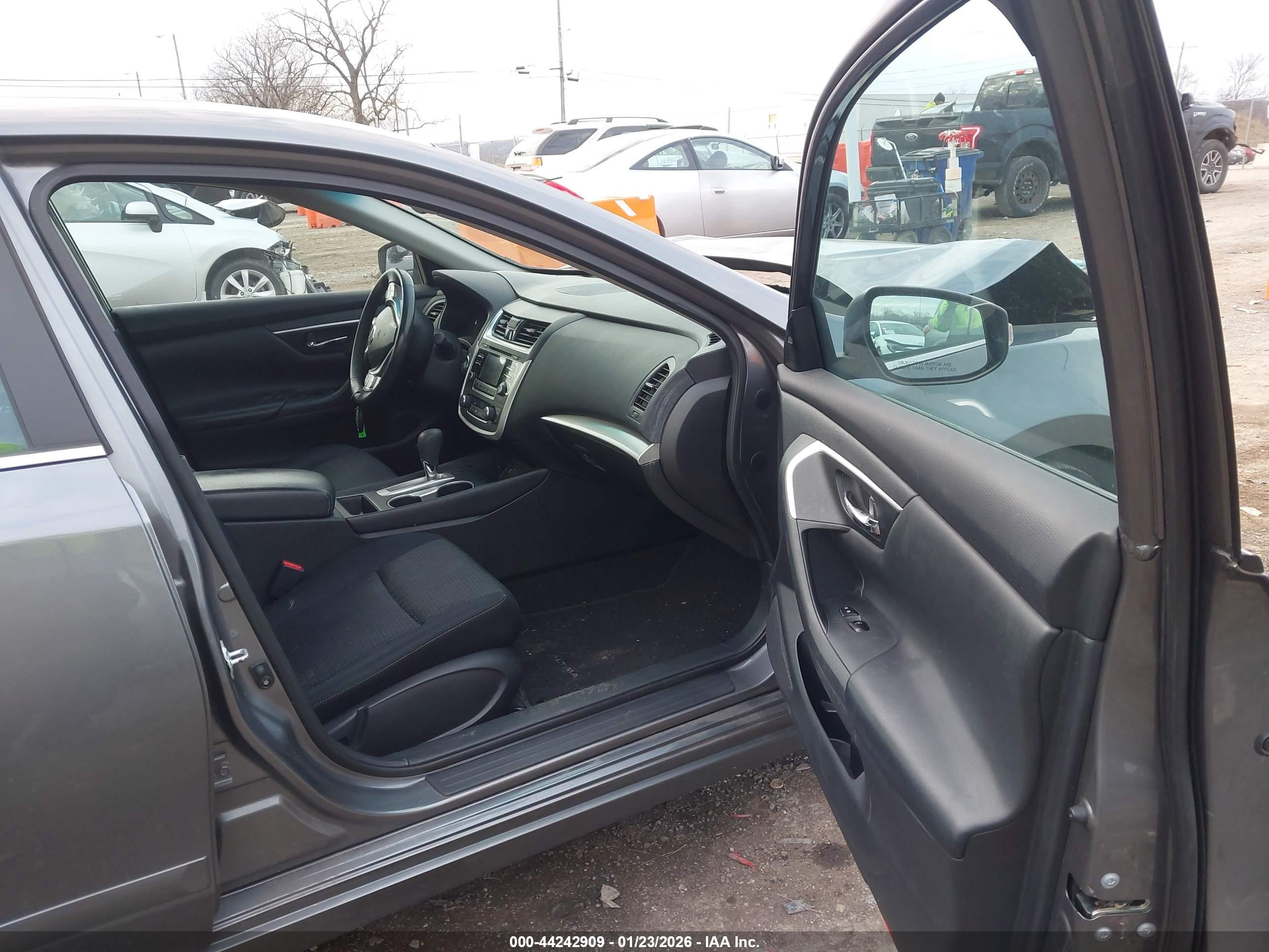 NISSAN ALTIMA image 5