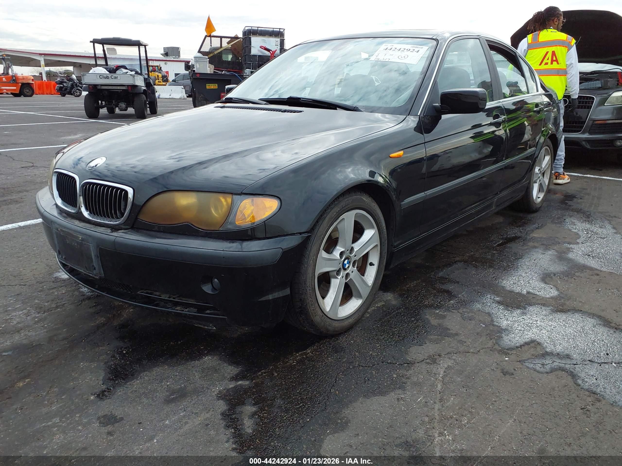 BMW 330I image 2