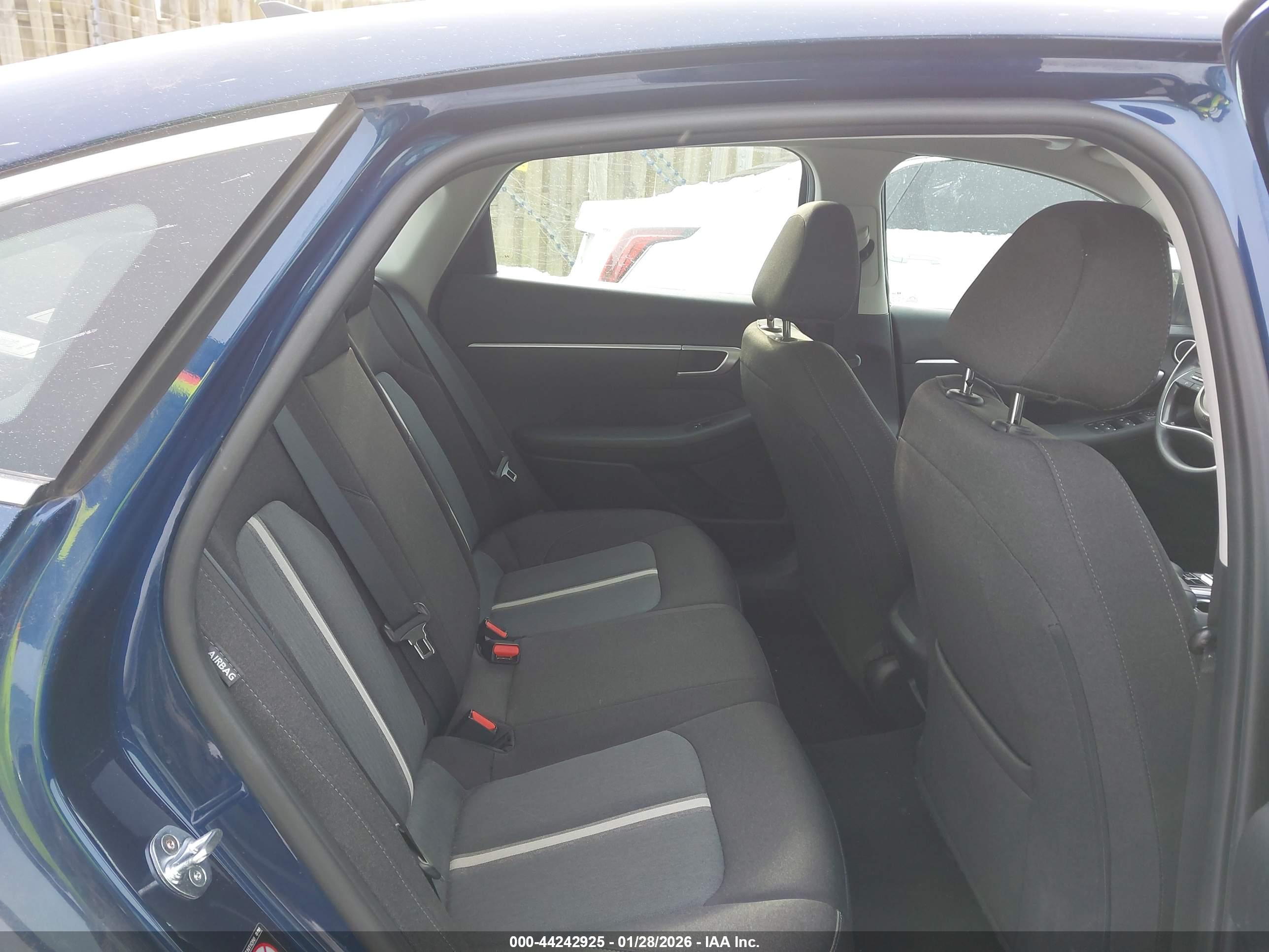HYUNDAI SONATA image 8