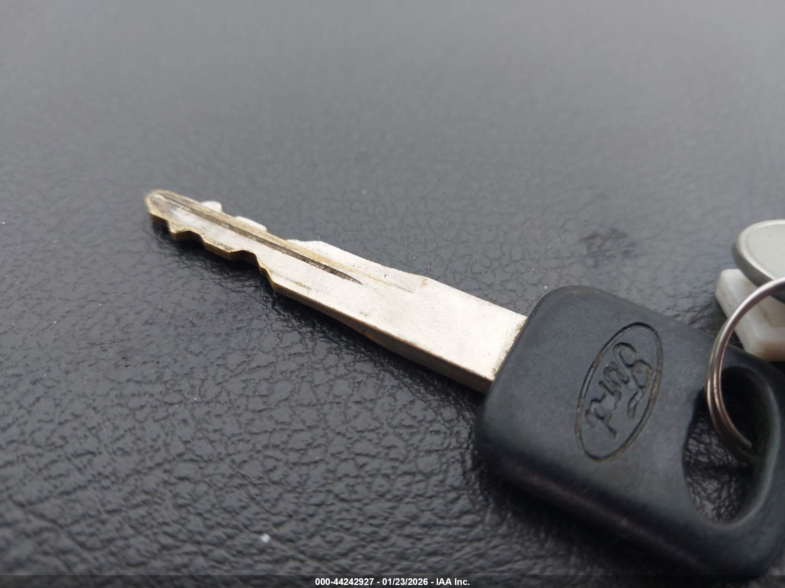 FORD E-450 image 11