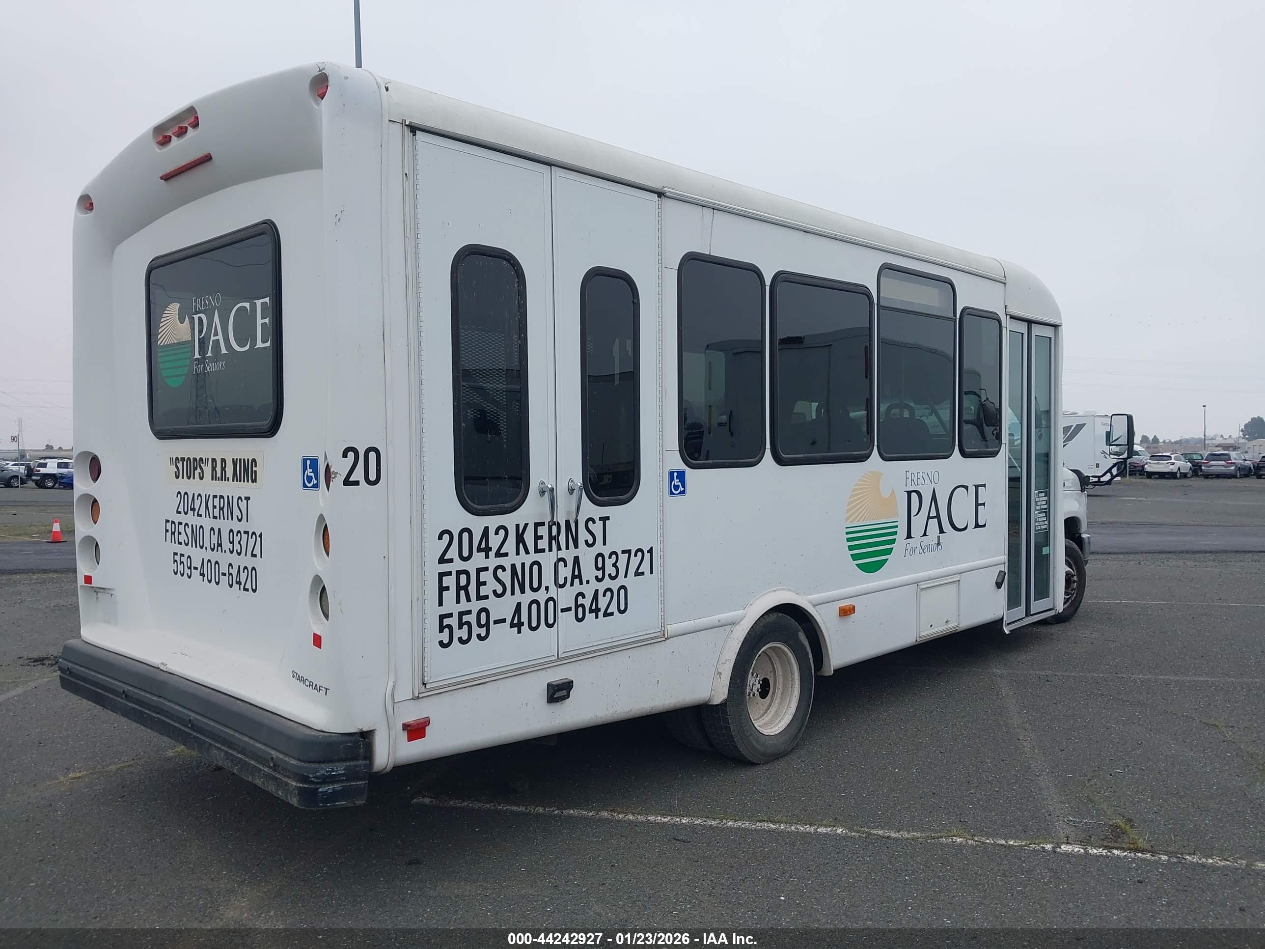 FORD E-450 image 4