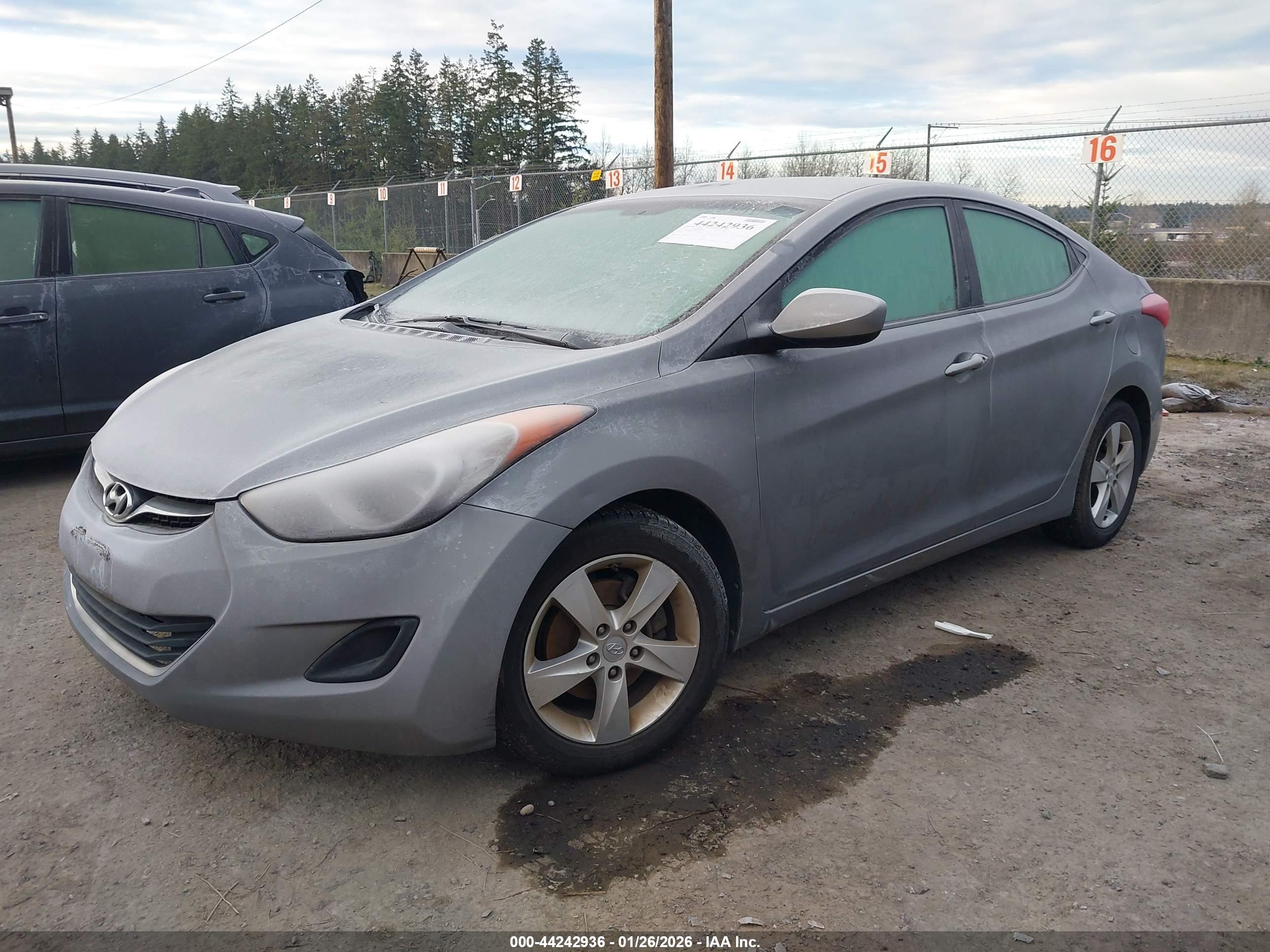 HYUNDAI ELANTRA image 2