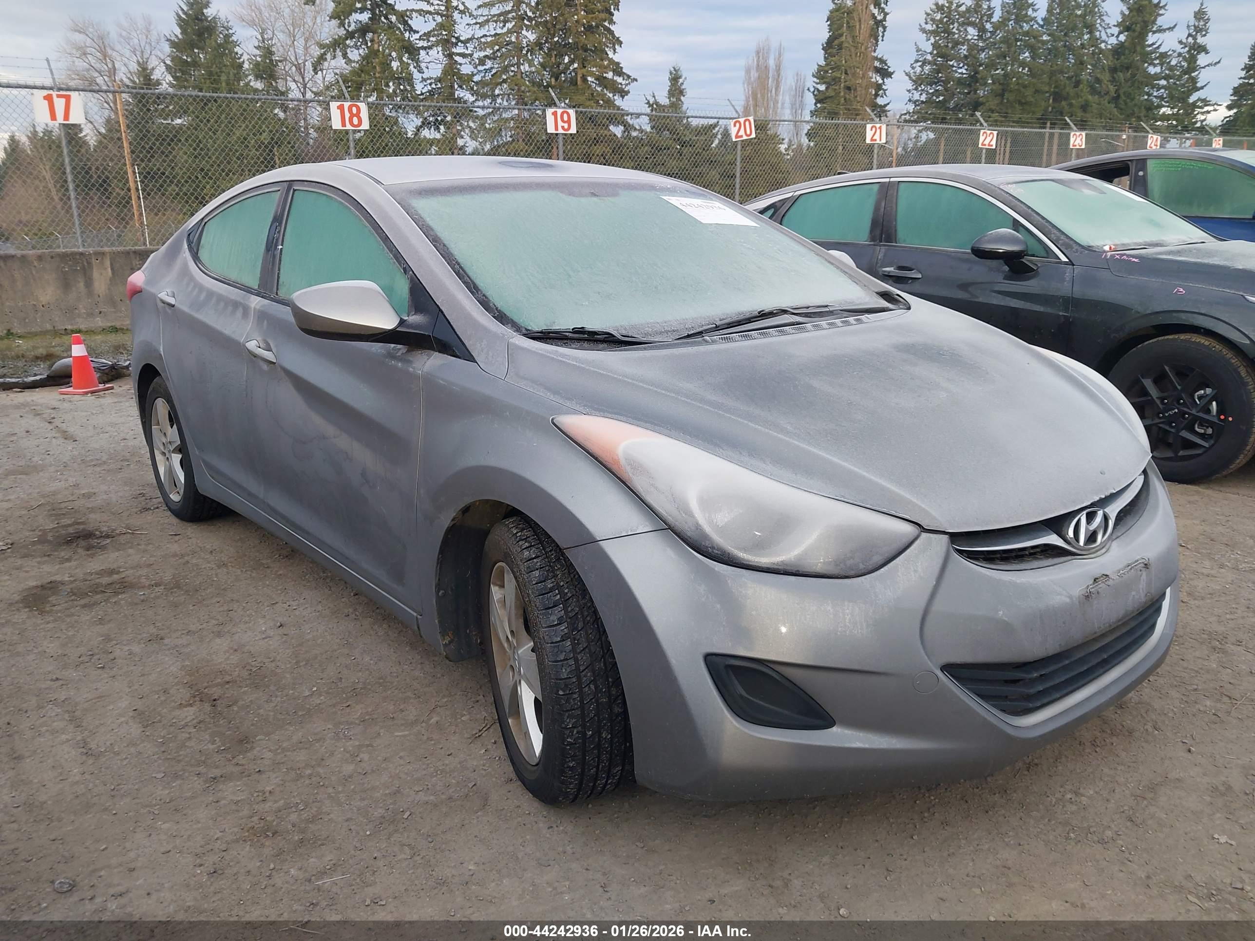 HYUNDAI ELANTRA image 6