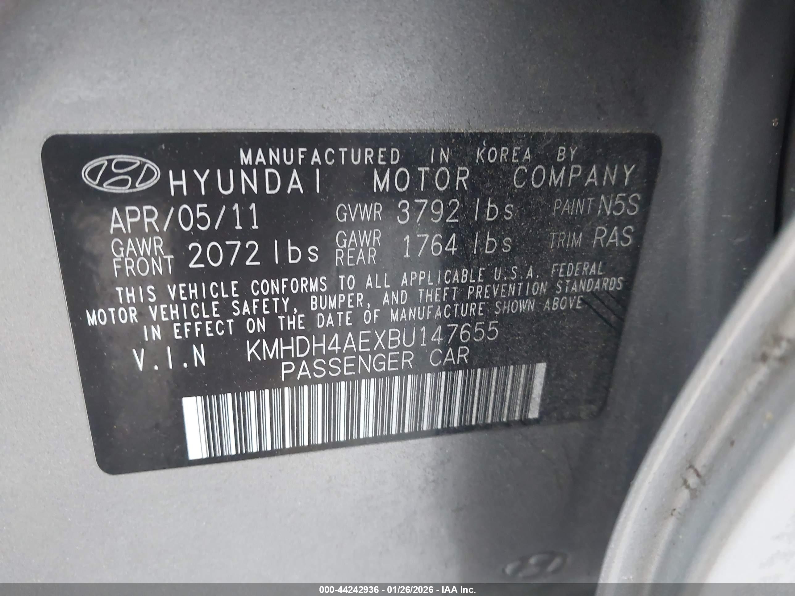HYUNDAI ELANTRA image 9