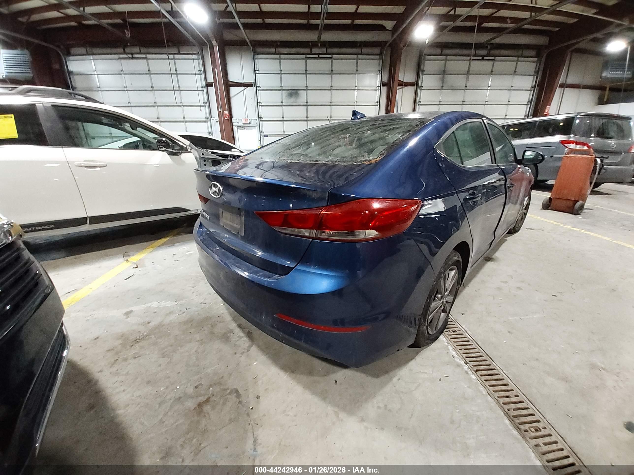 HYUNDAI ELANTRA image 4