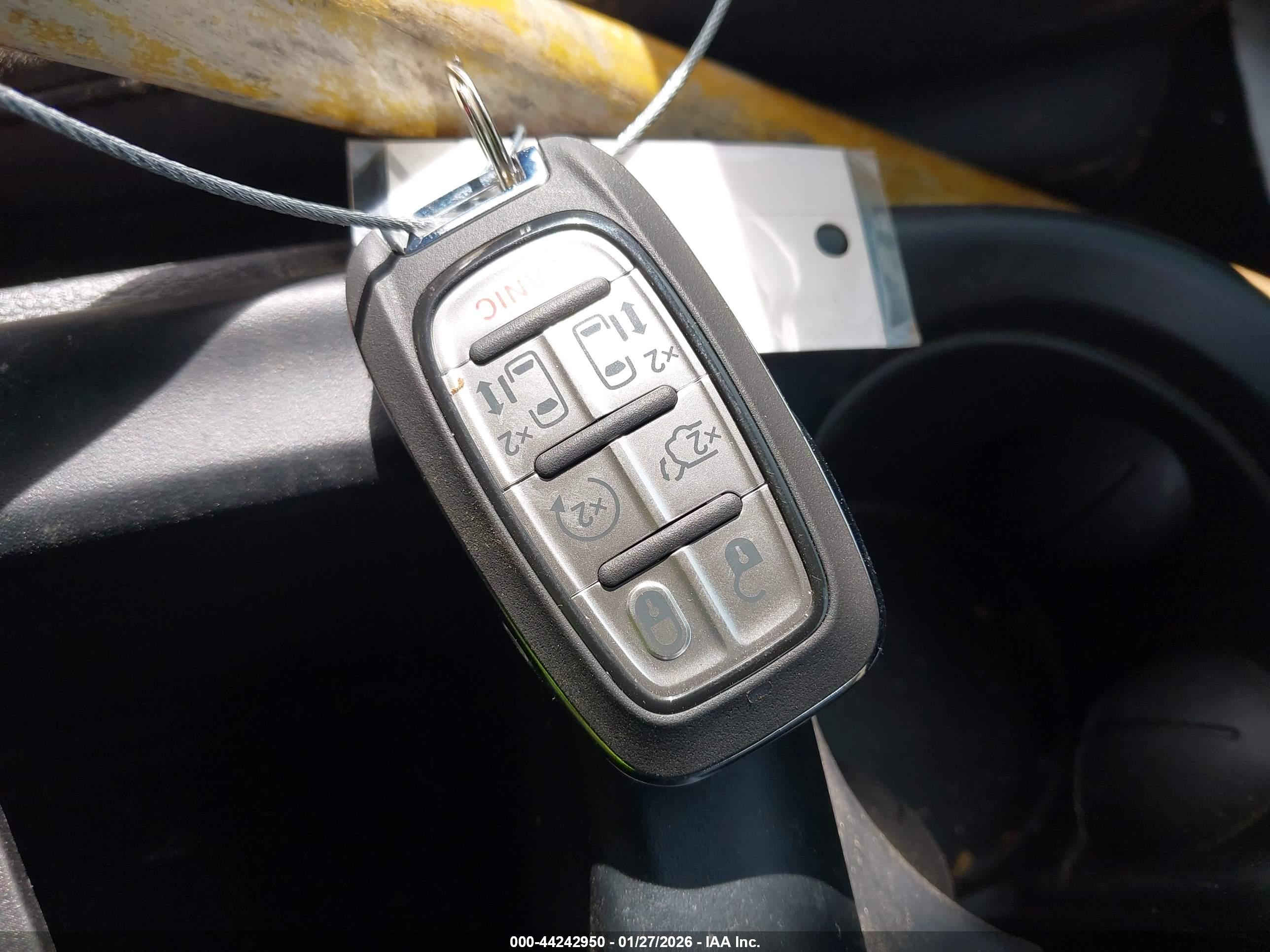 CHRYSLER PACIFICA image 11