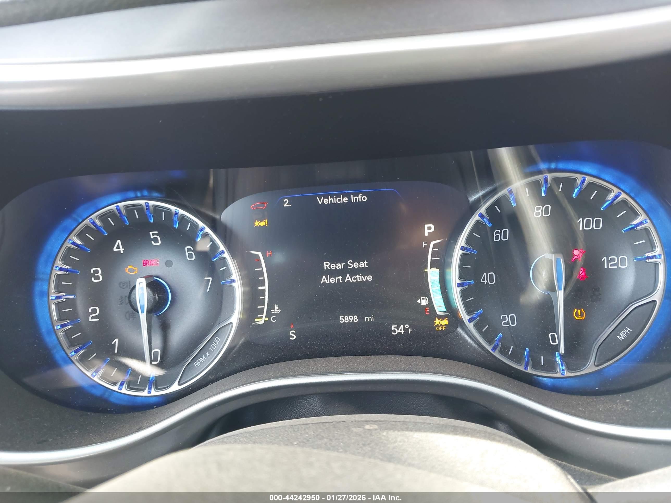 CHRYSLER PACIFICA image 7