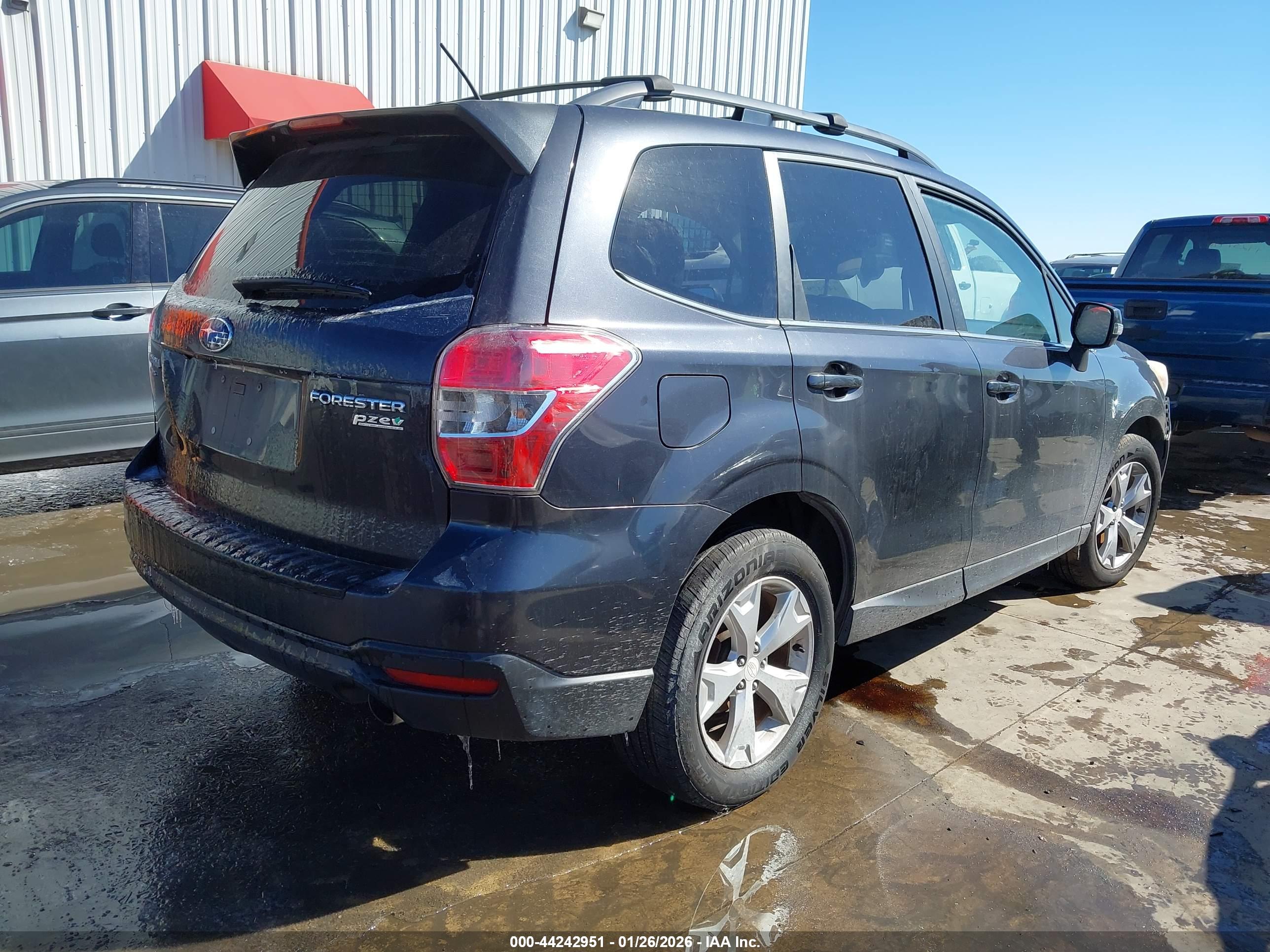SUBARU FORESTER image 4
