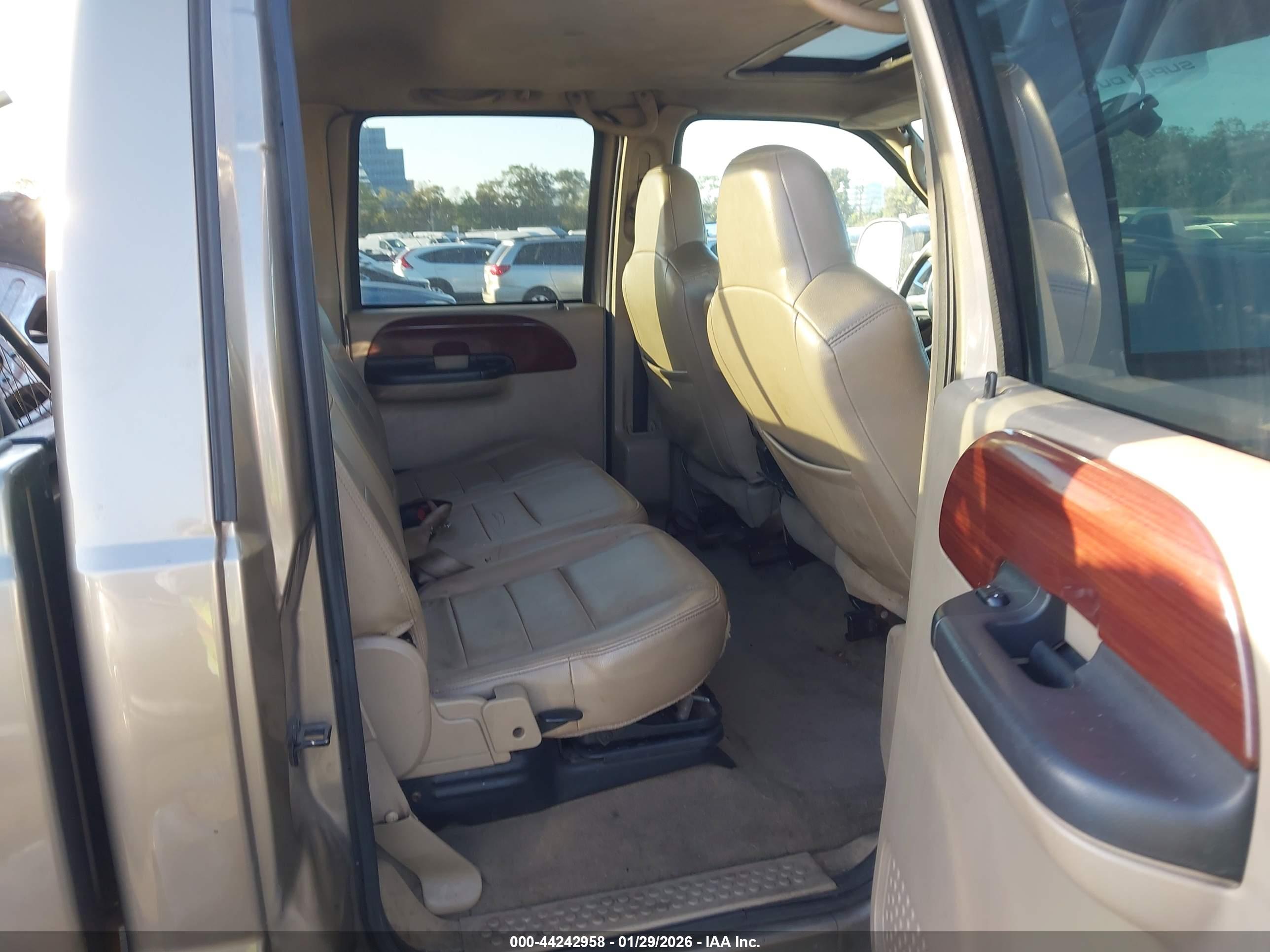 FORD F-350 image 8