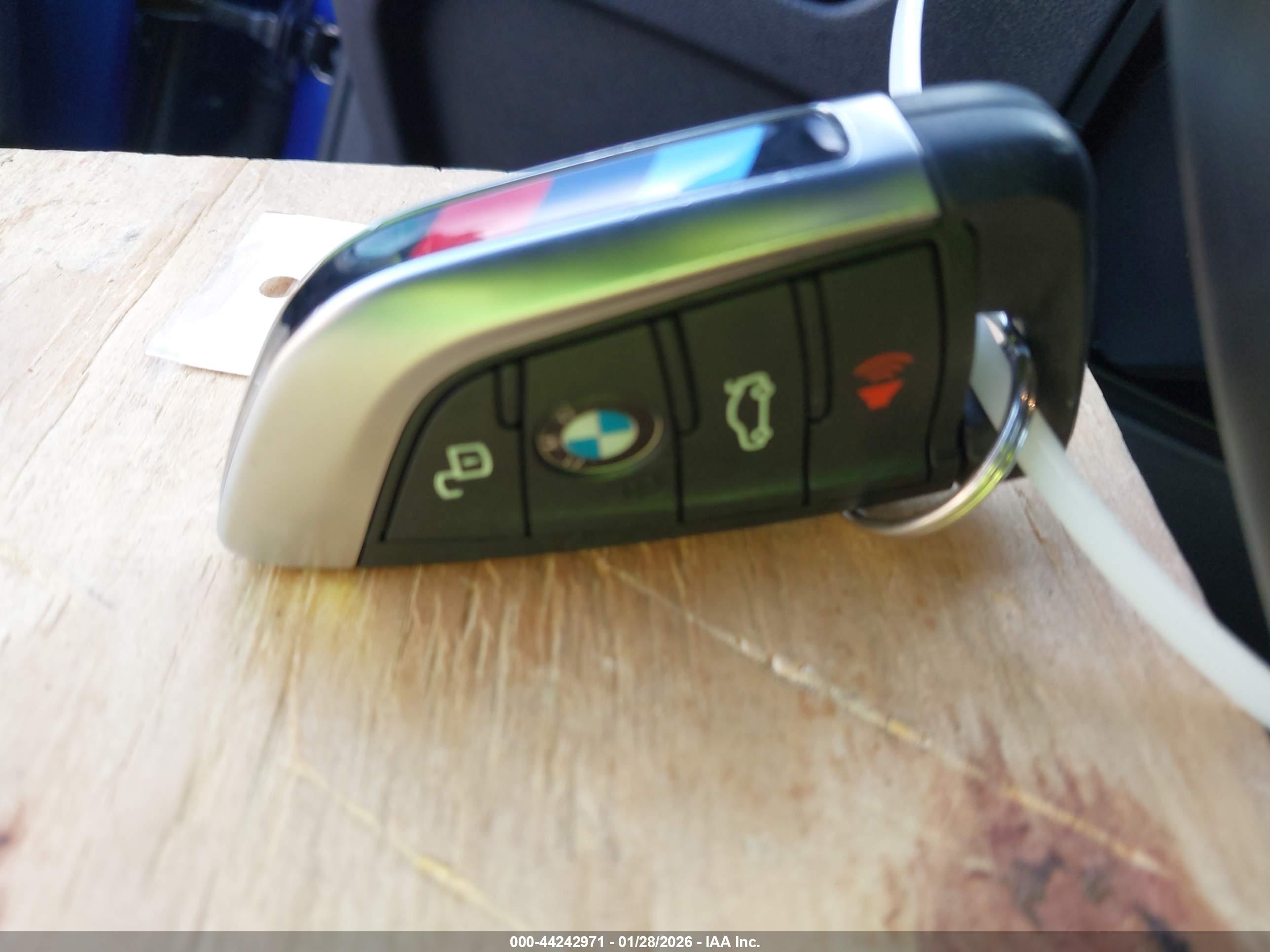 BMW I4 image 11