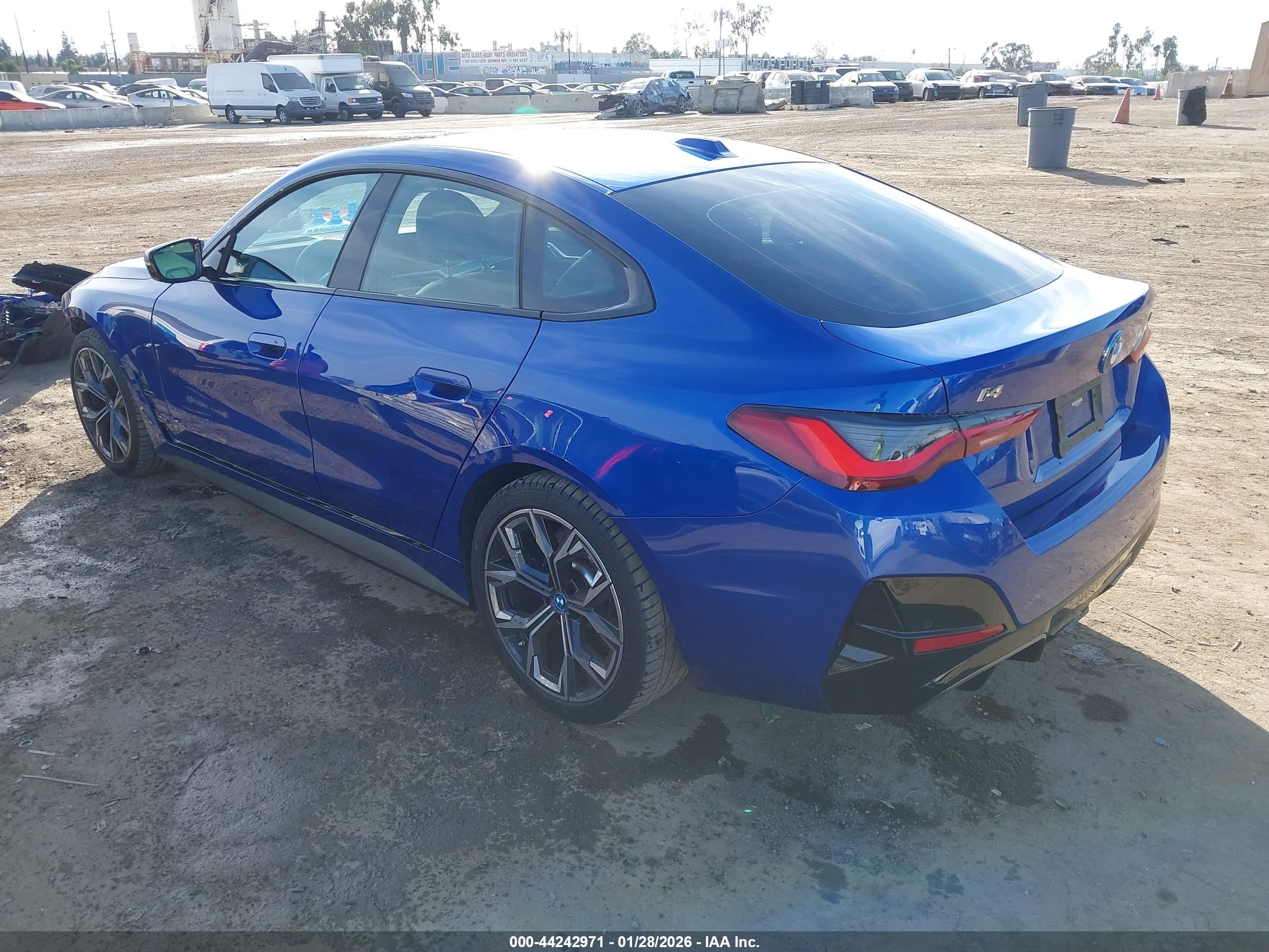 BMW I4 image 3