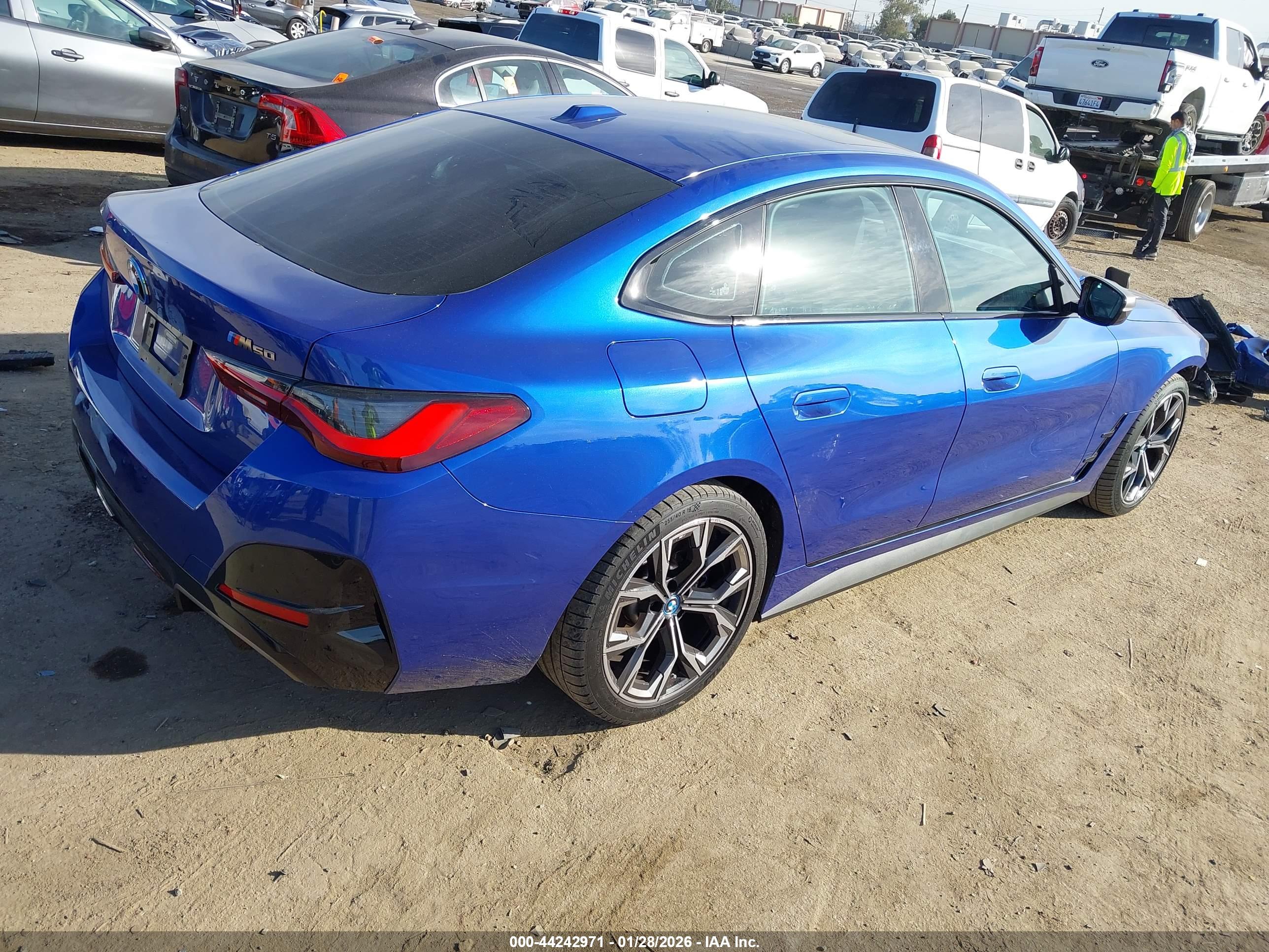 BMW I4 image 4