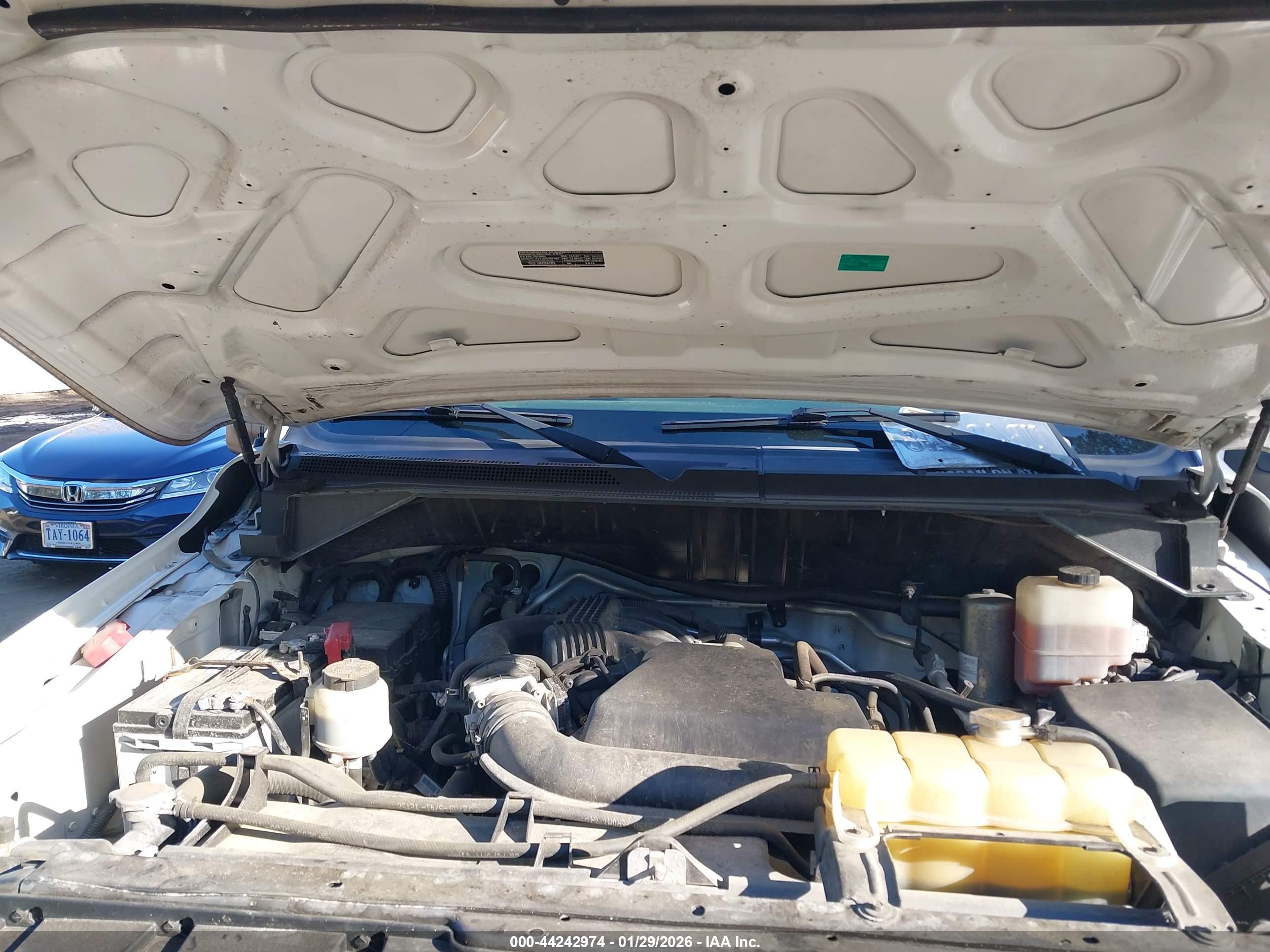 NISSAN NV image 10