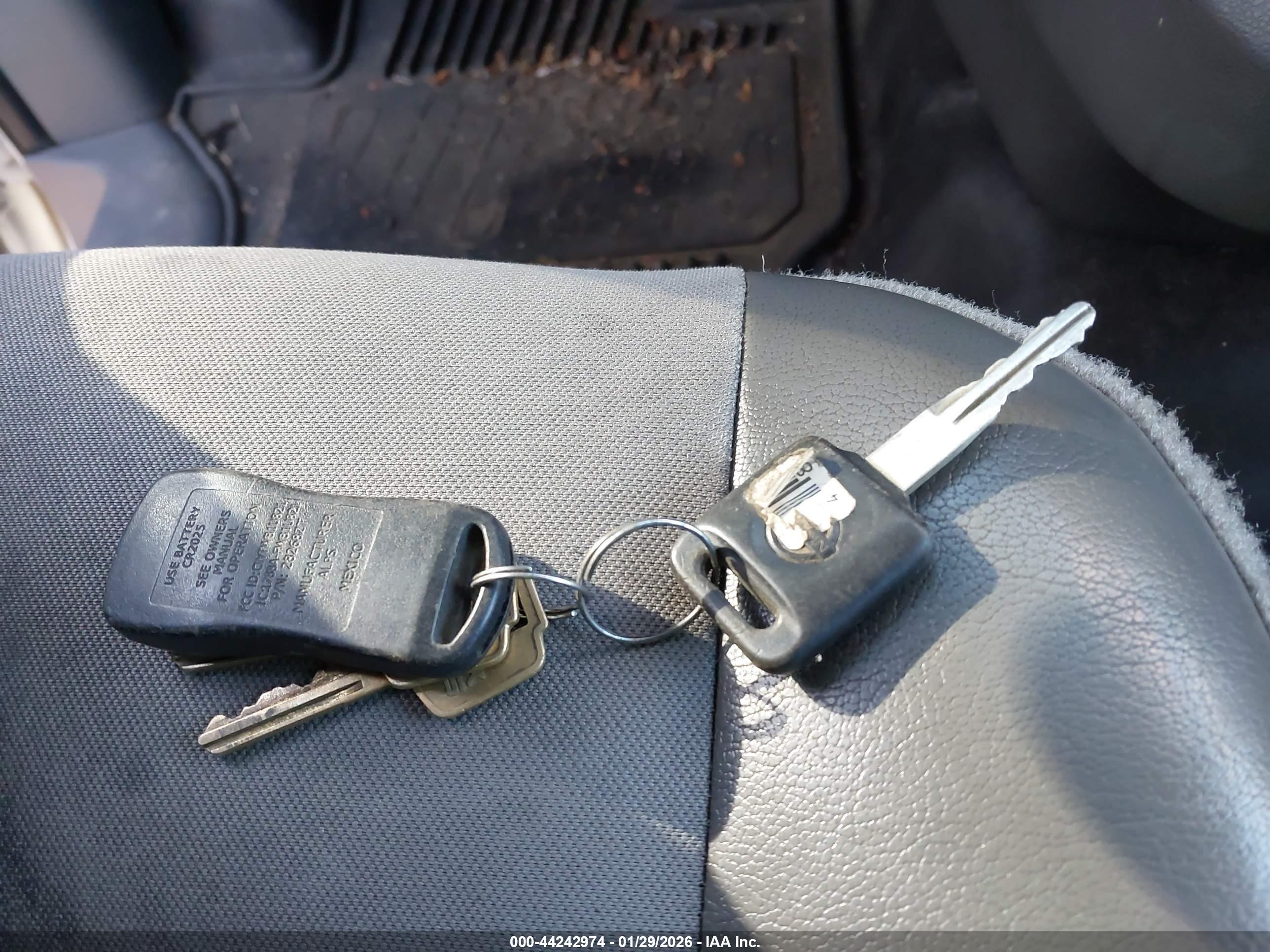 NISSAN NV image 11