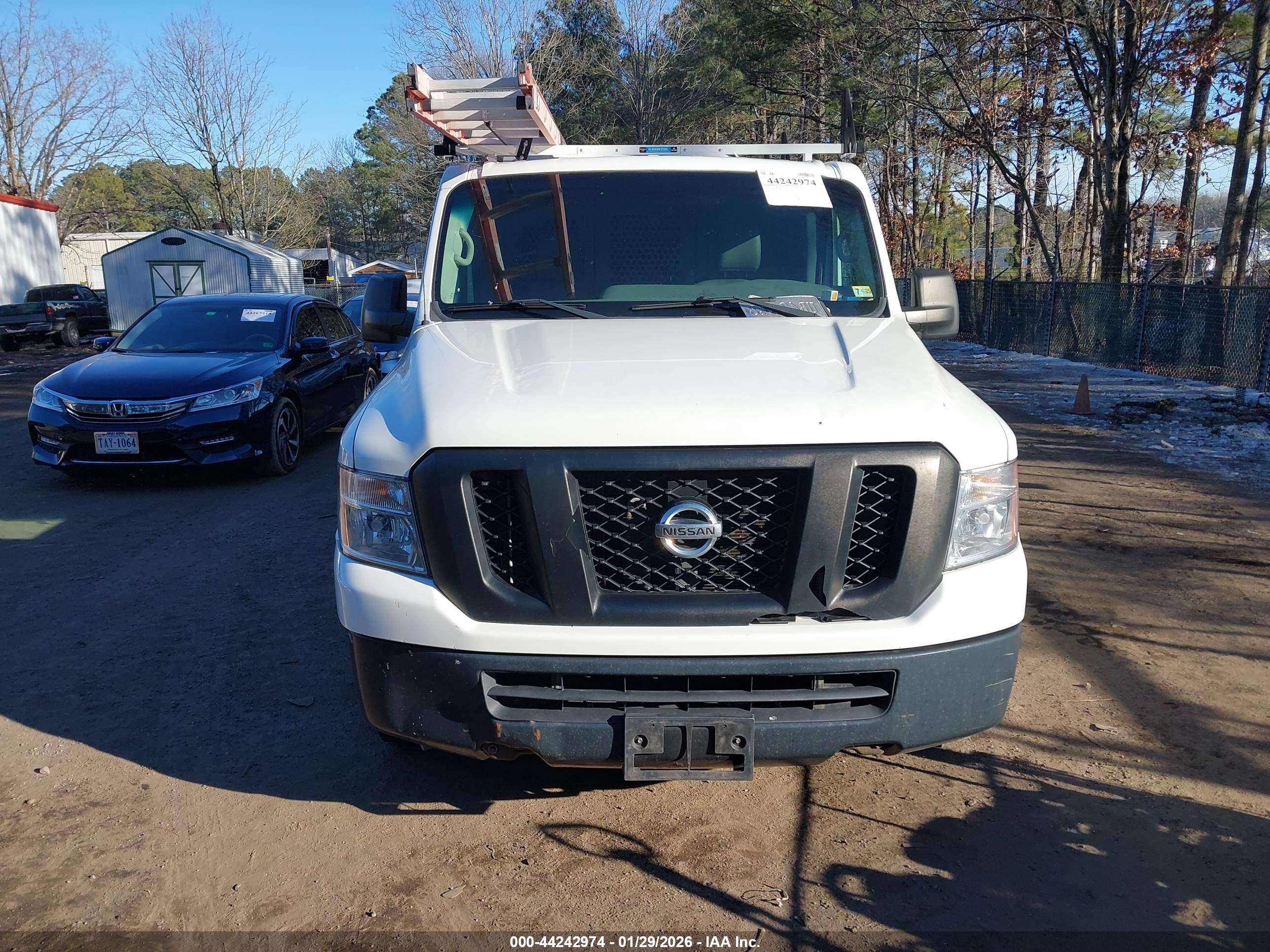 NISSAN NV image 6