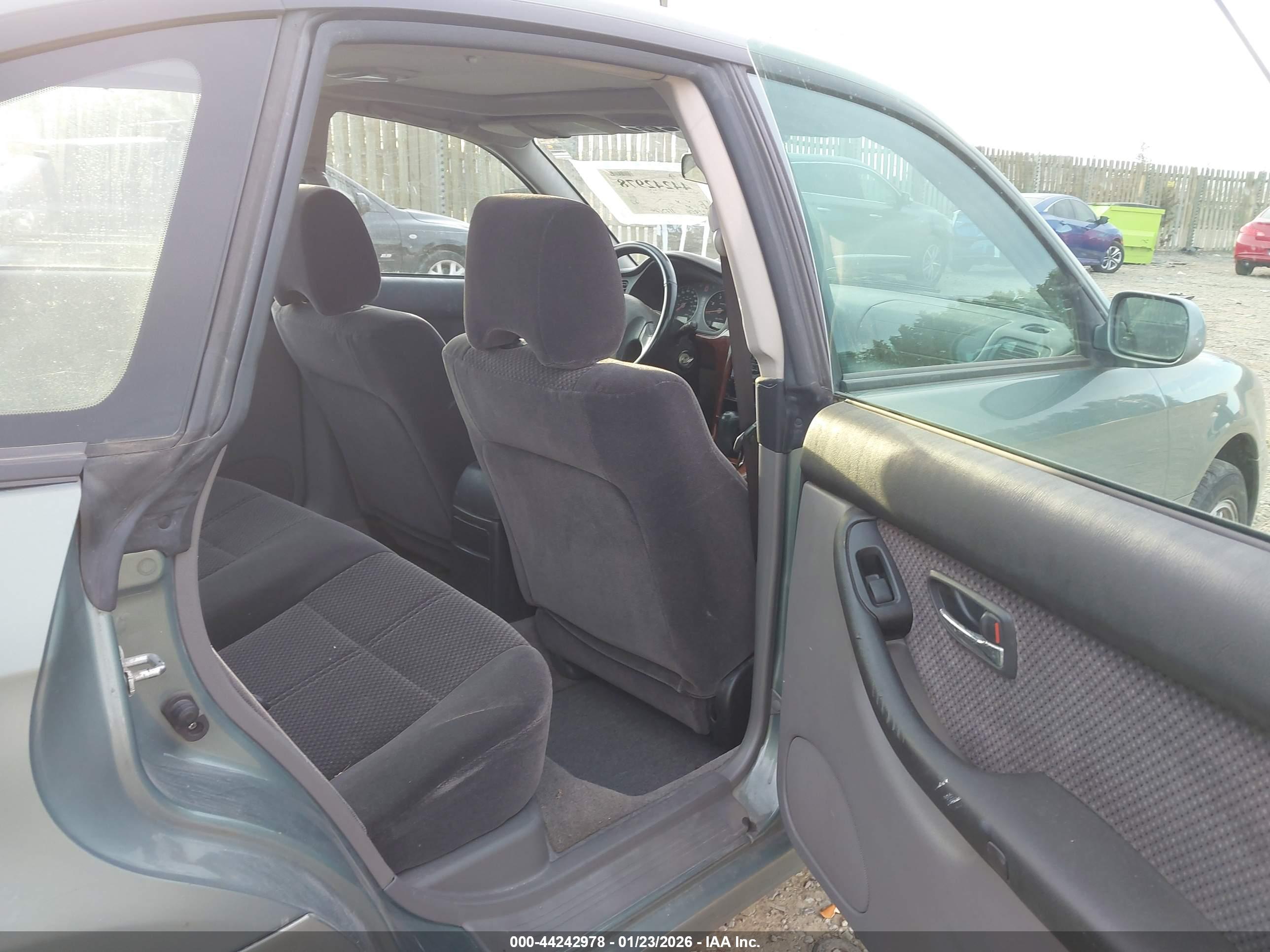 SUBARU LEGACY image 8