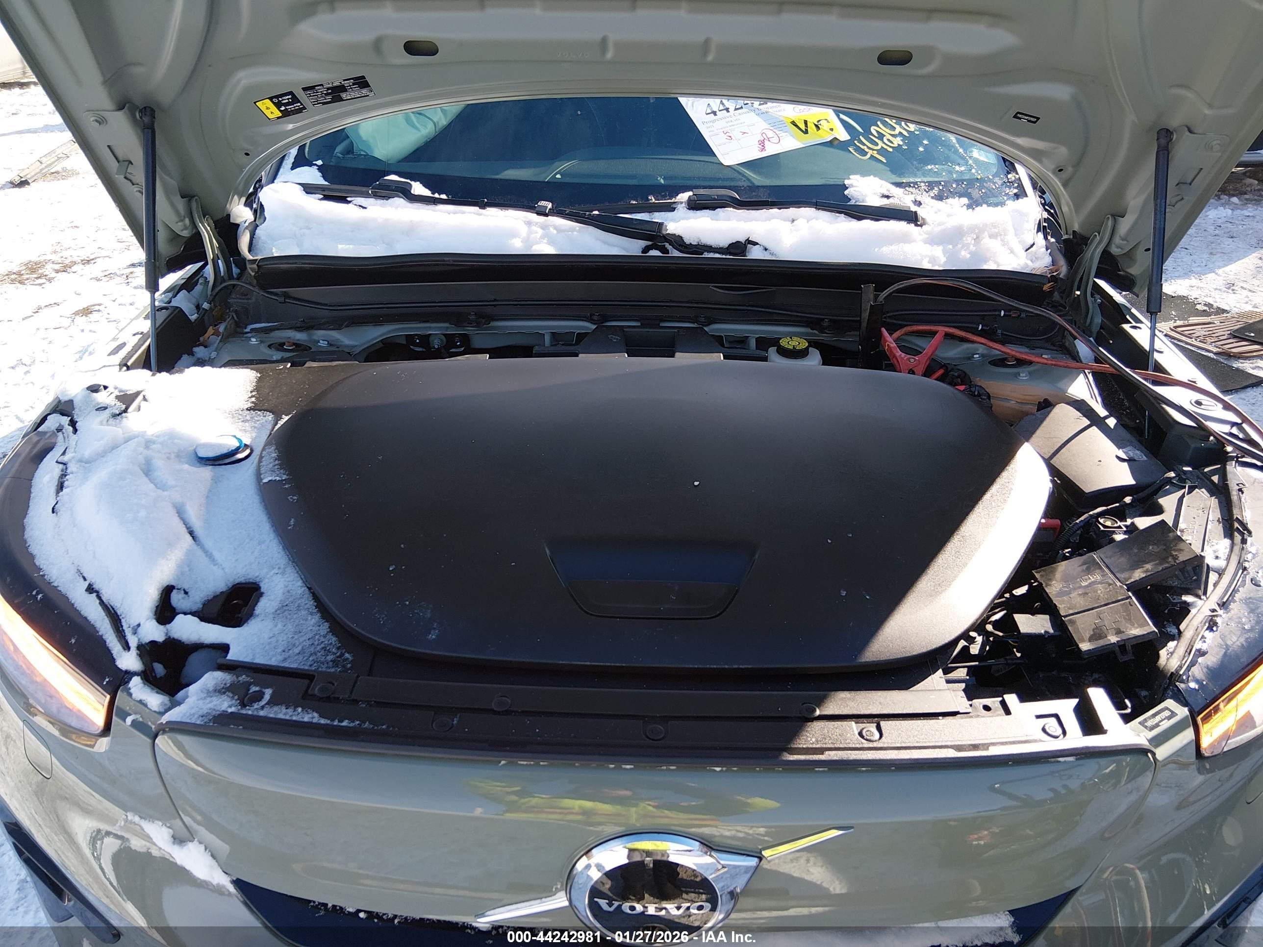 VOLVO XC40 image 10