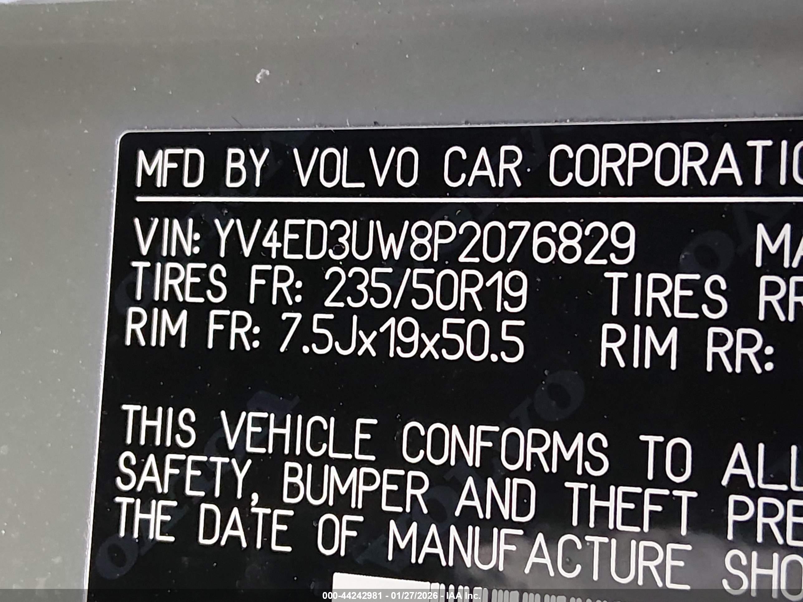 VOLVO XC40 image 9