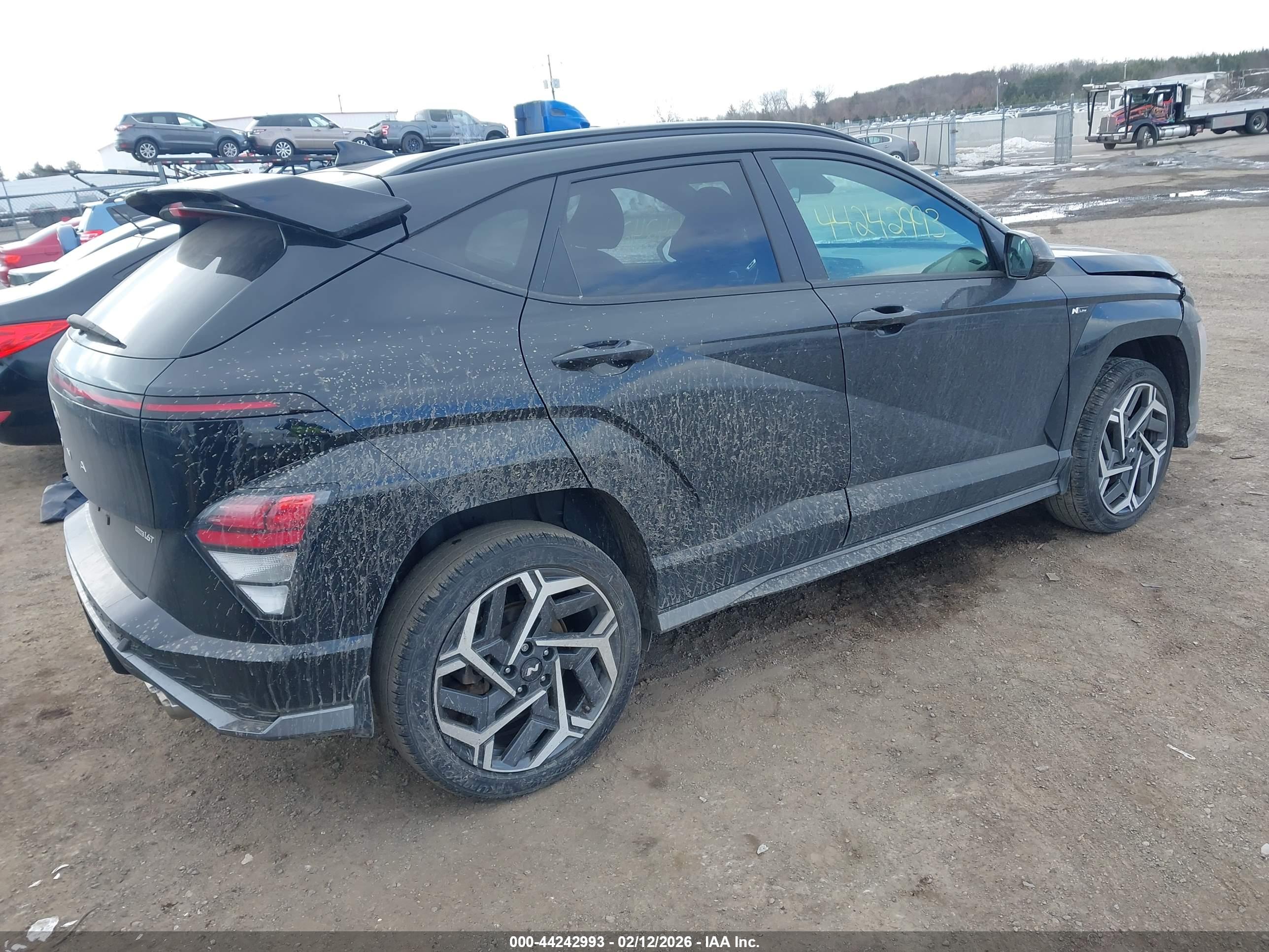 HYUNDAI KONA image 4