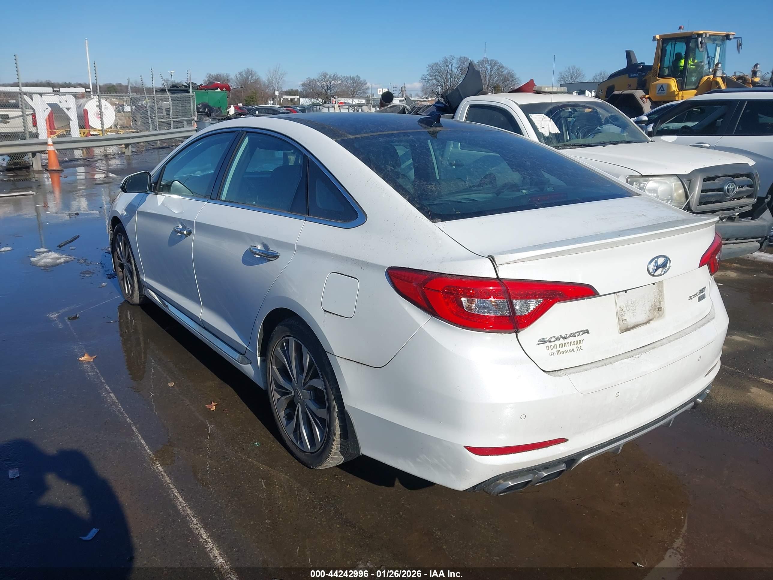 HYUNDAI SONATA image 3