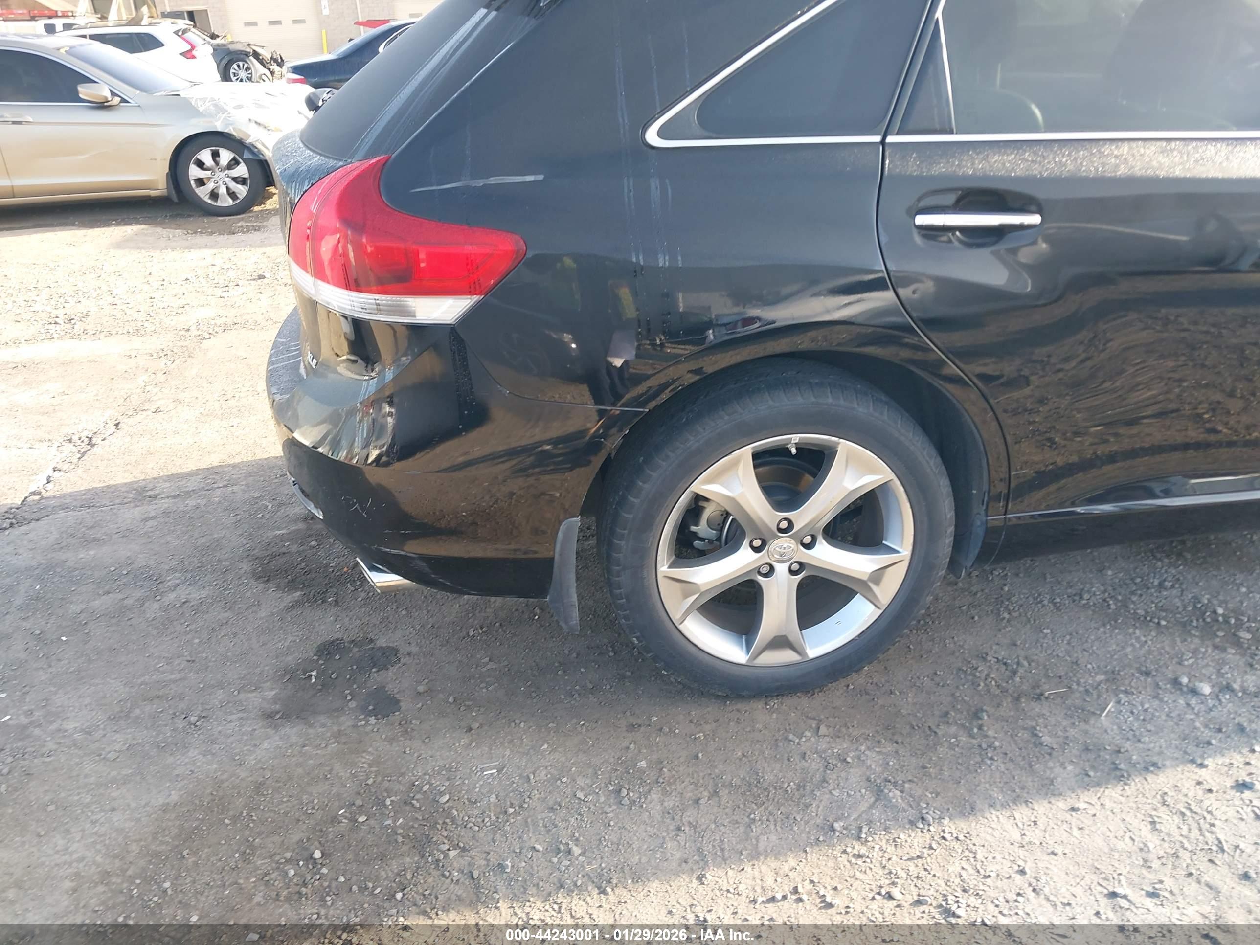 TOYOTA VENZA image 6