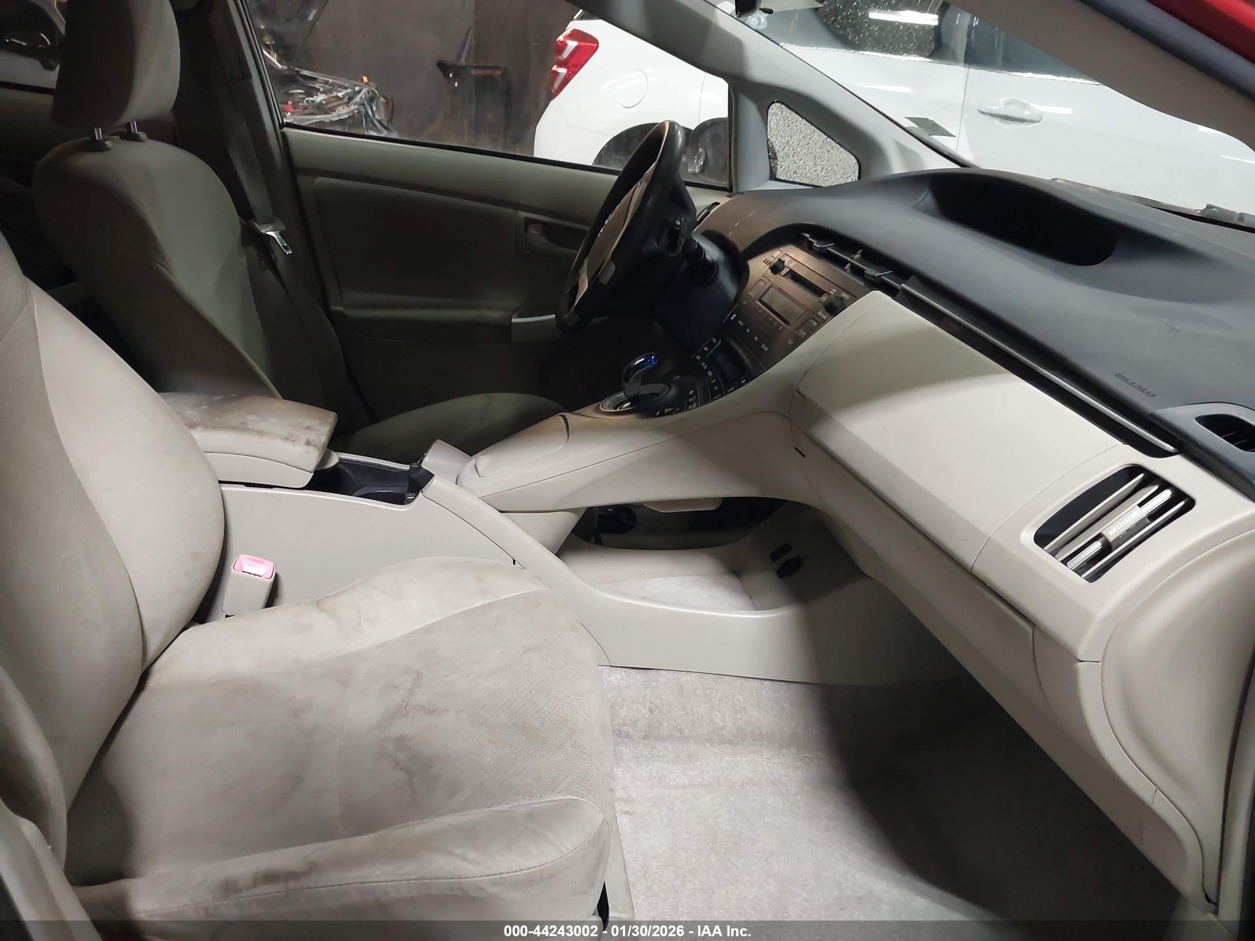 TOYOTA PRIUS image 5