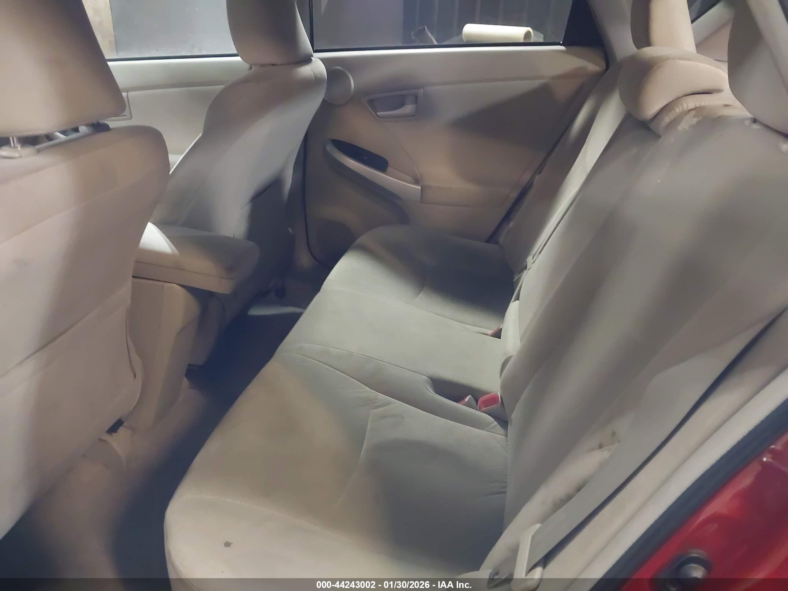 TOYOTA PRIUS image 8