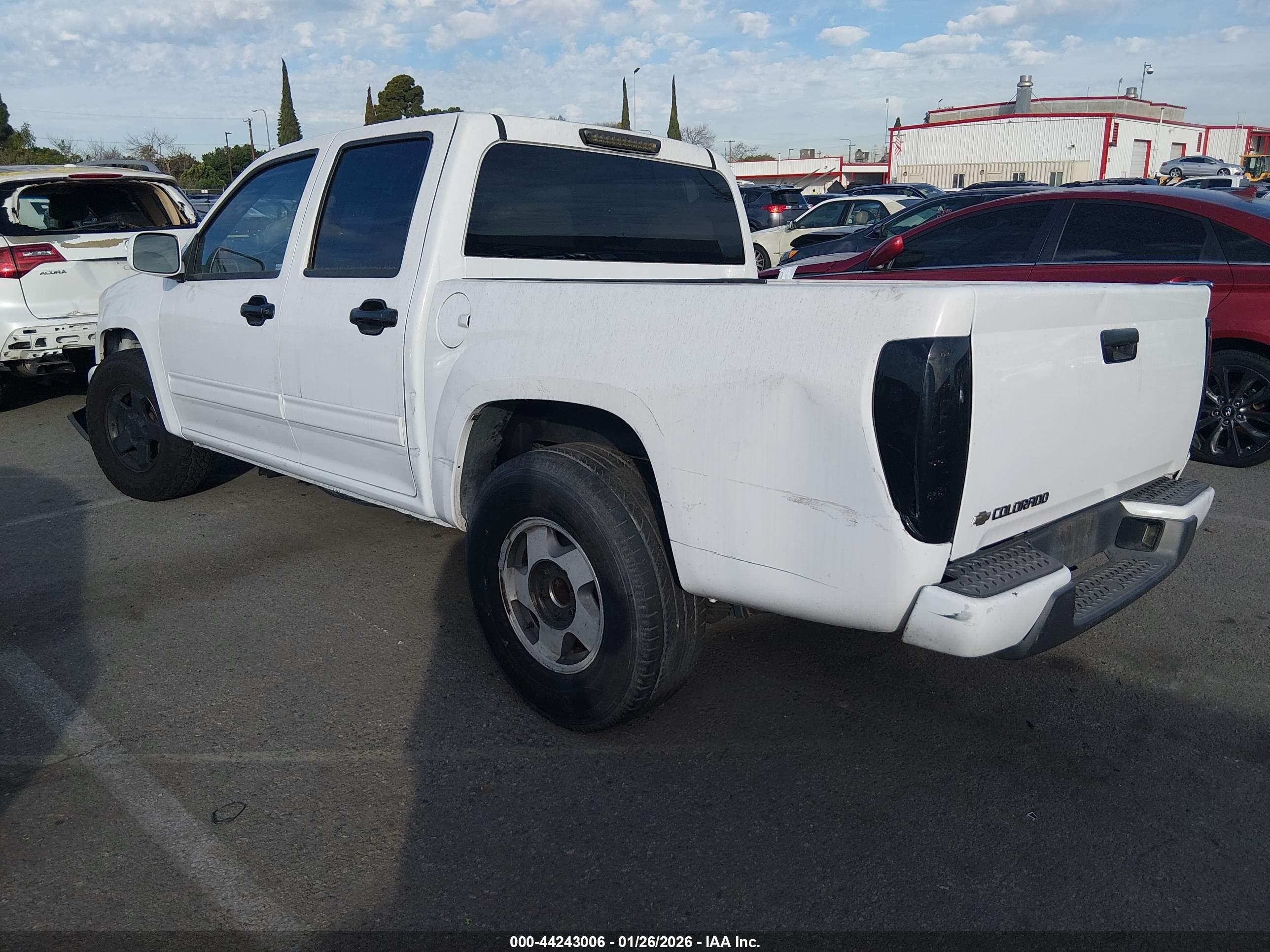 CHEVROLET COLORADO image 3