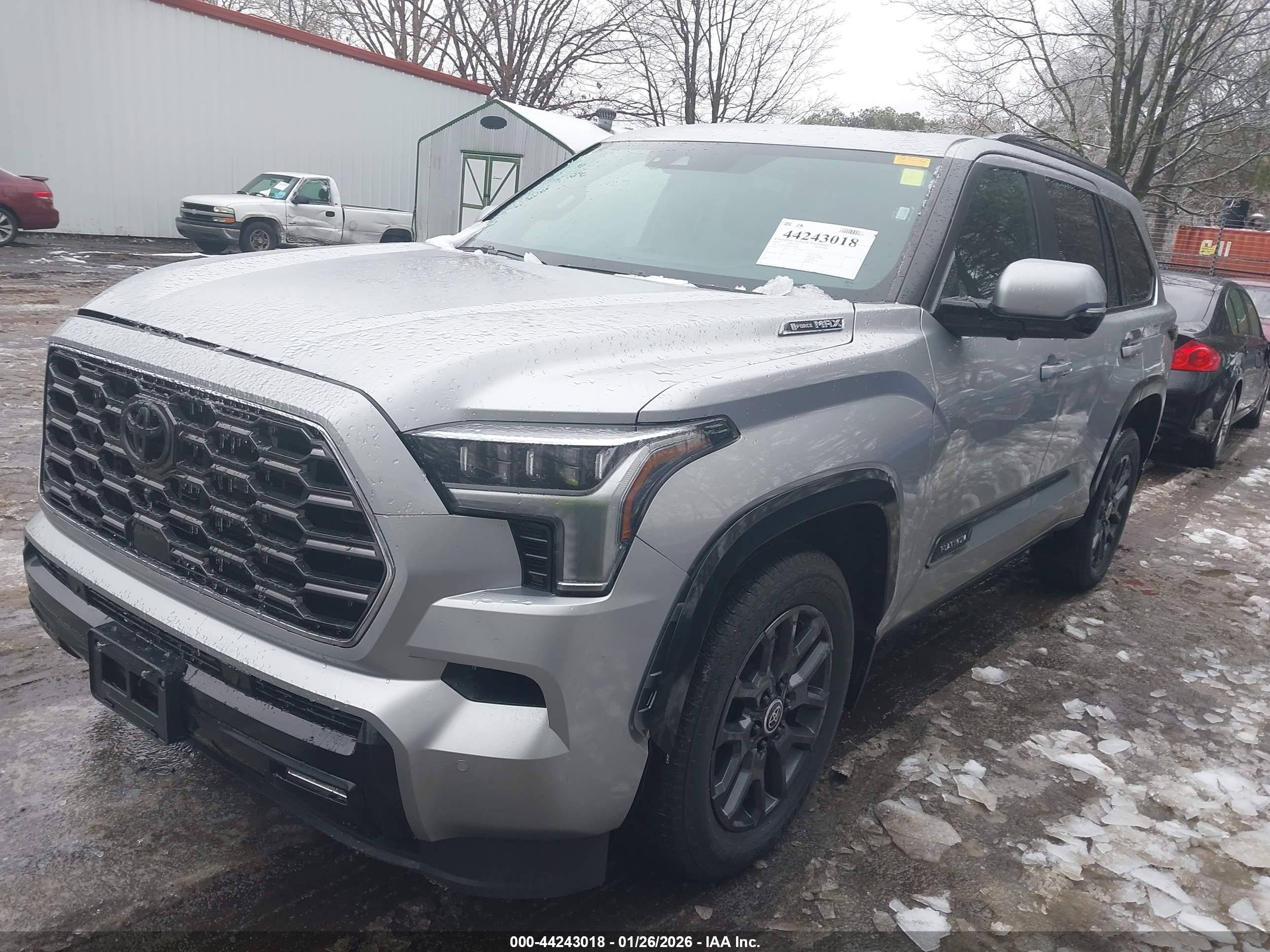 TOYOTA SEQUOIA image 2