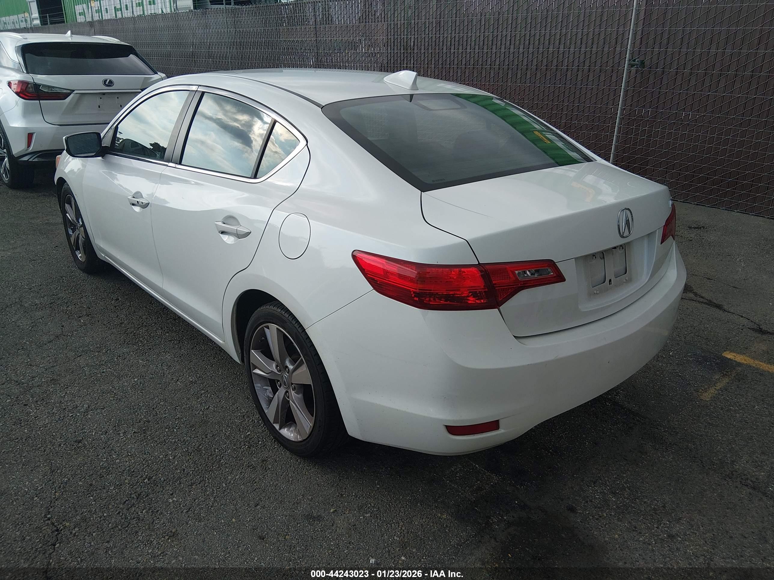 ACURA ILX image 3