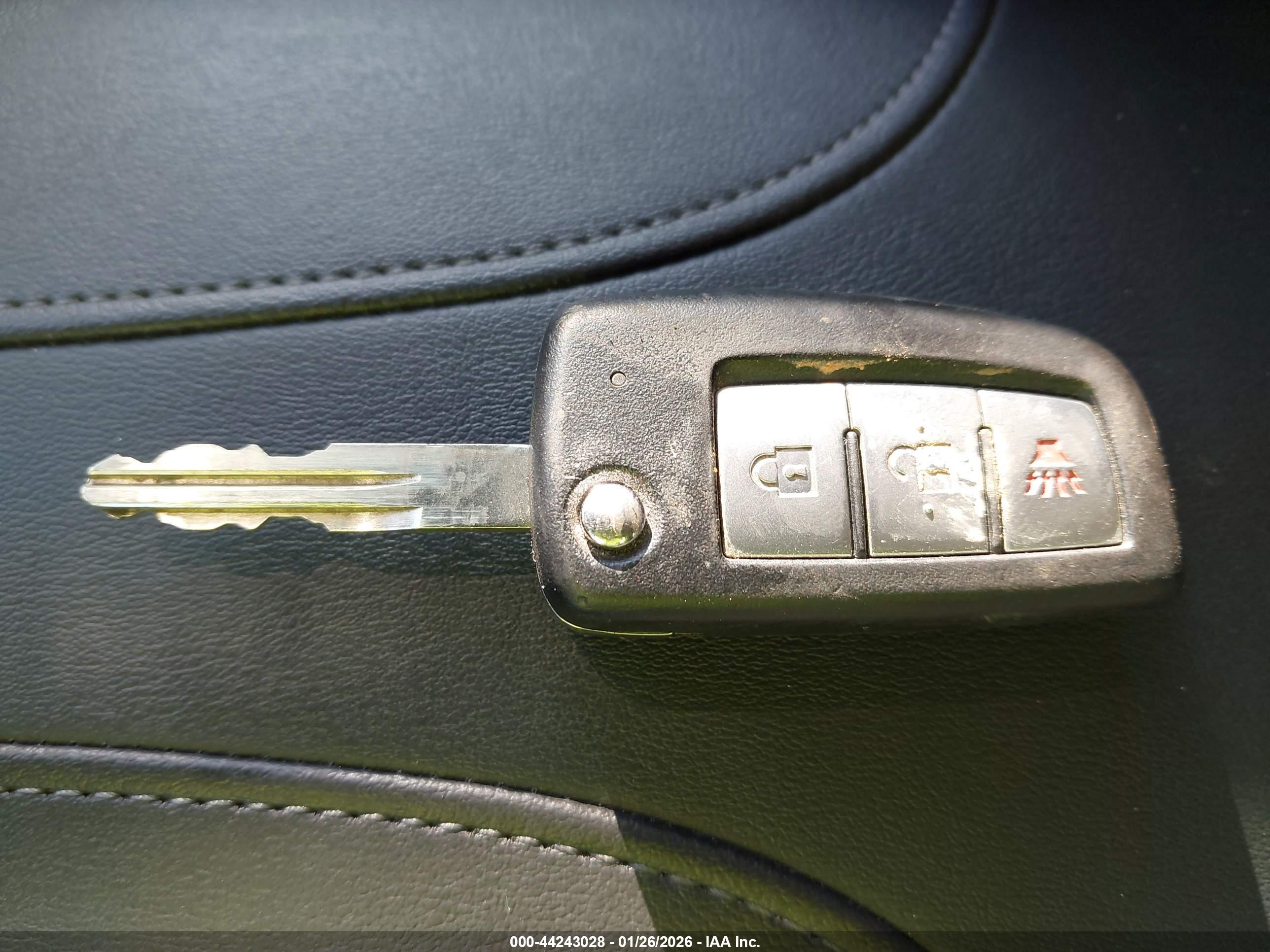 NISSAN ROGUE image 11