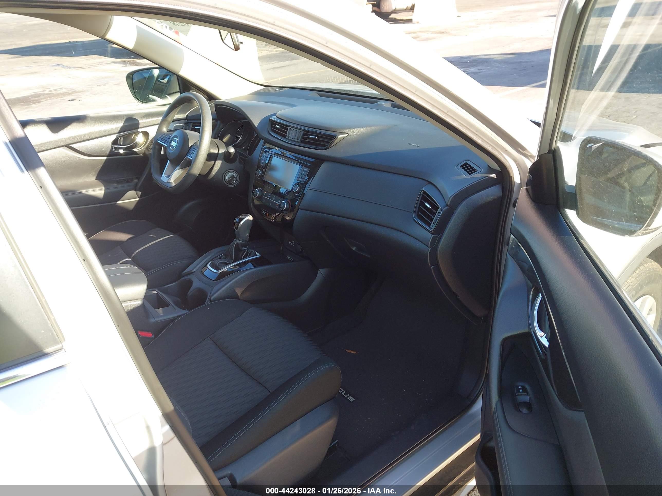 NISSAN ROGUE image 5