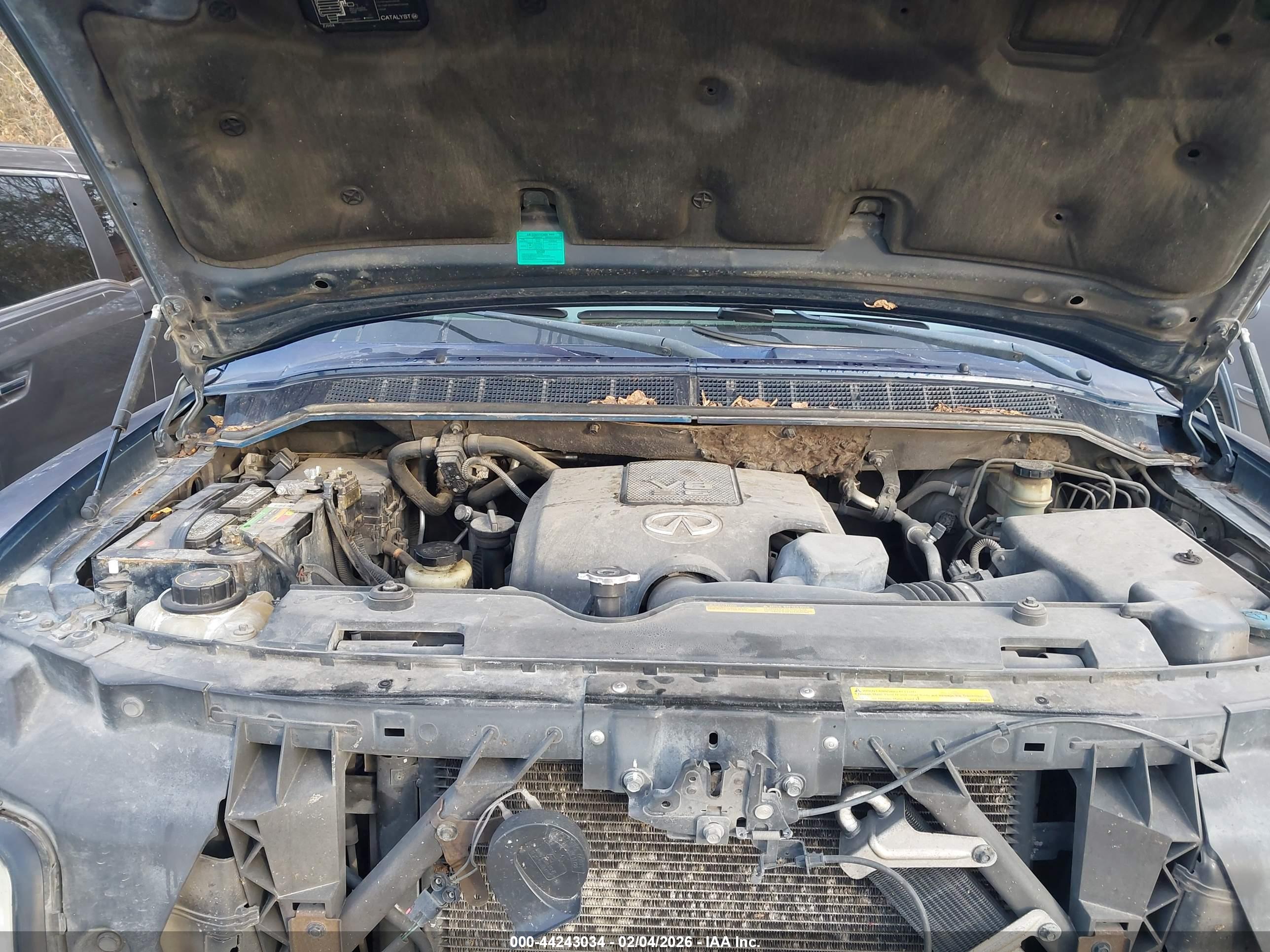 INFINITI QX56 image 10