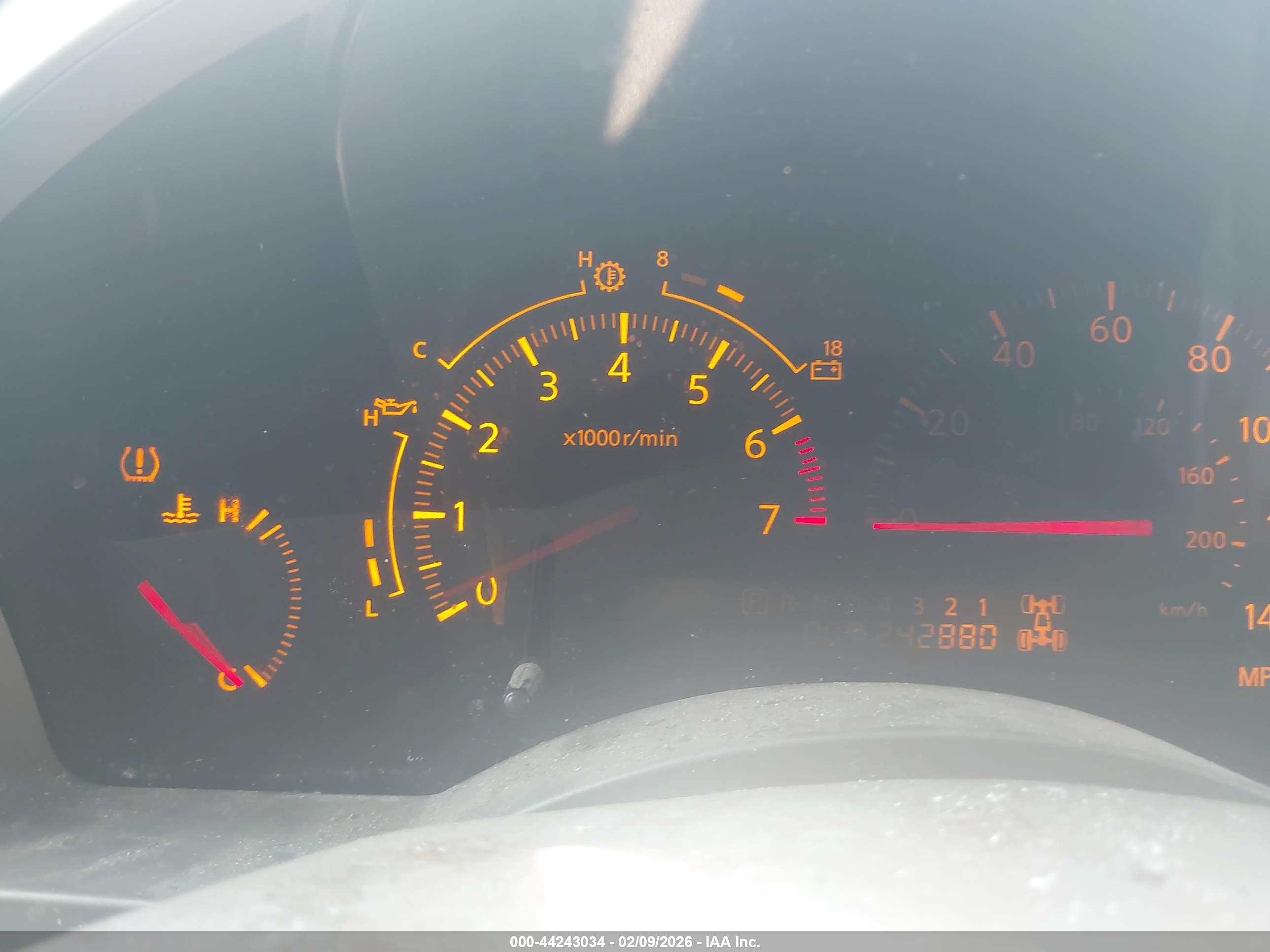 INFINITI QX56 image 7