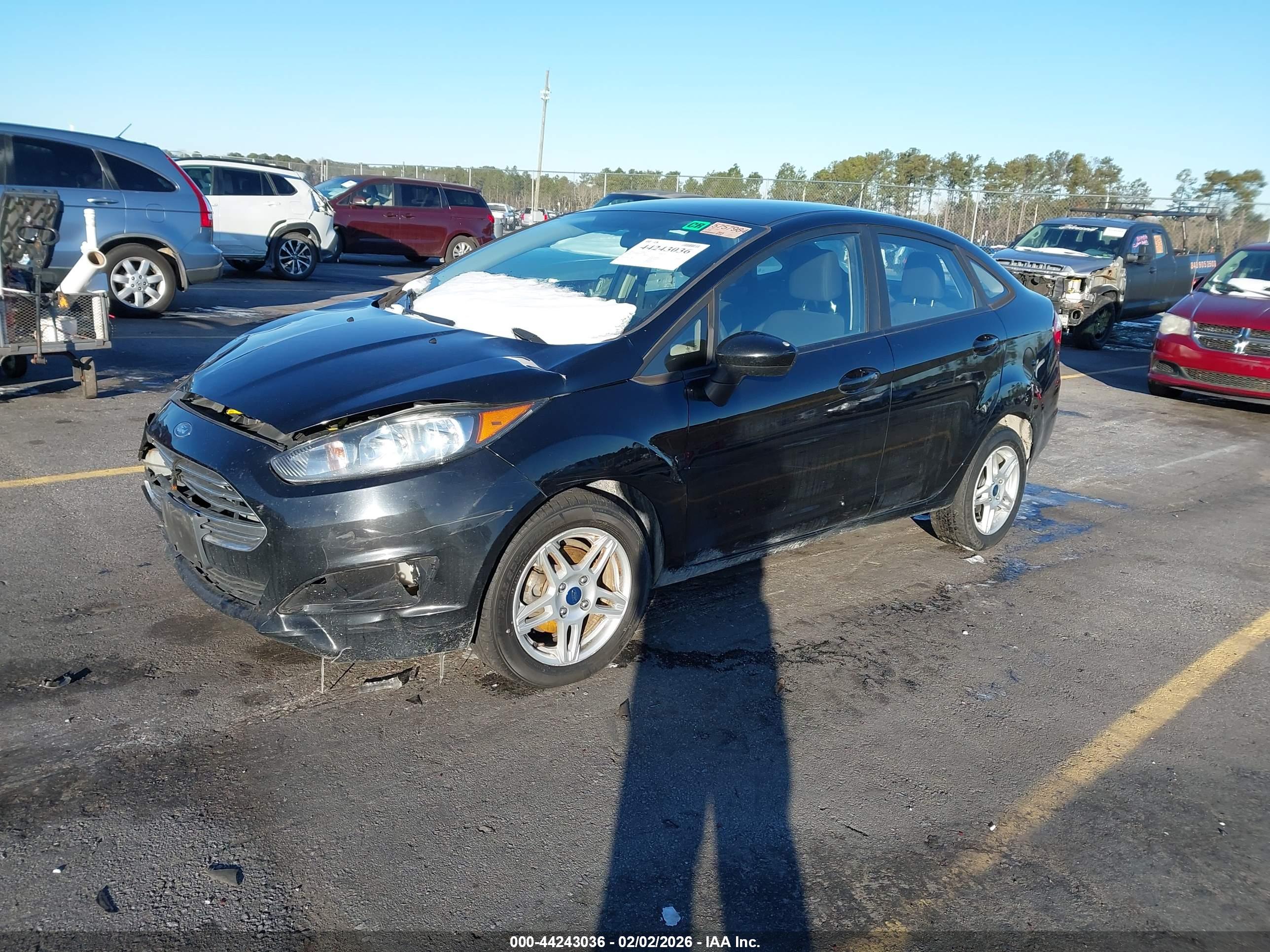 FORD FIESTA image 2