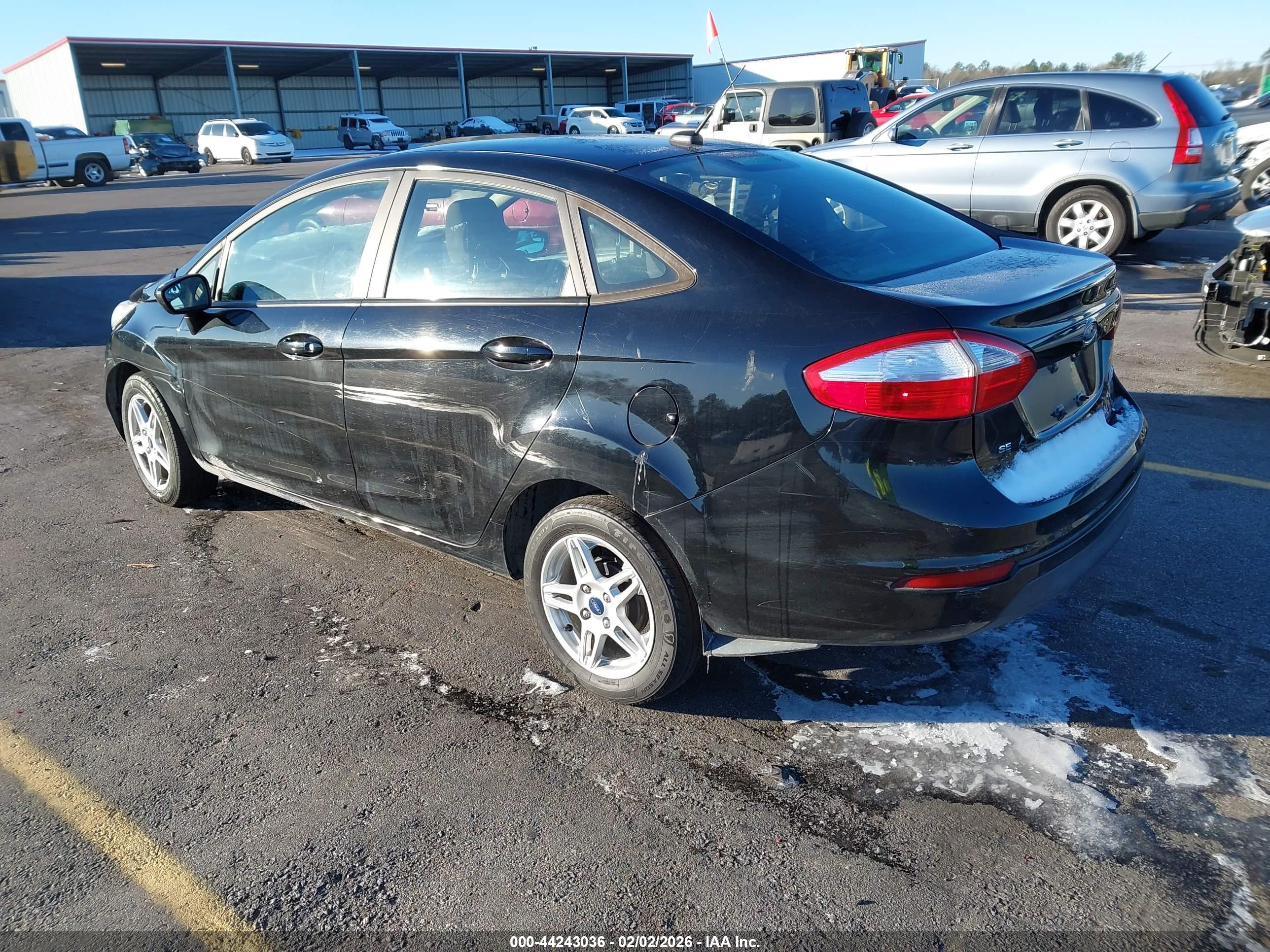 FORD FIESTA image 3