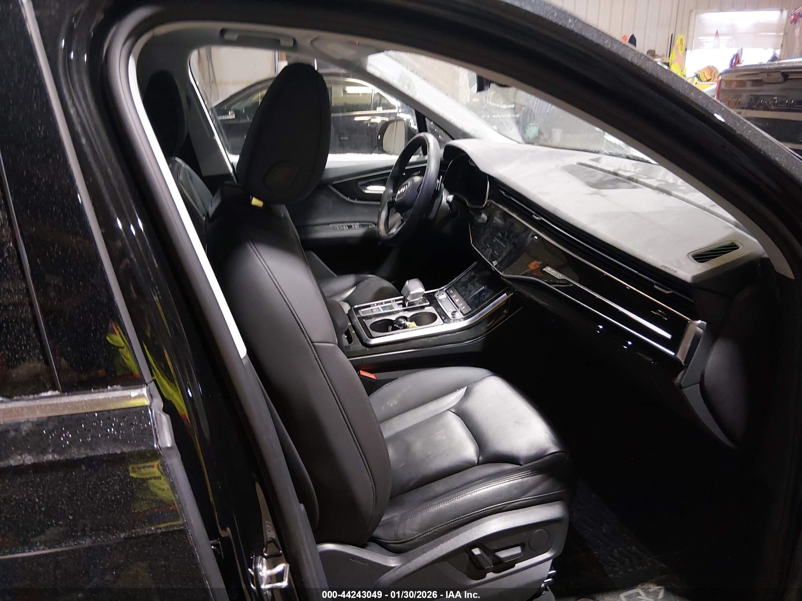 AUDI Q7 image 5