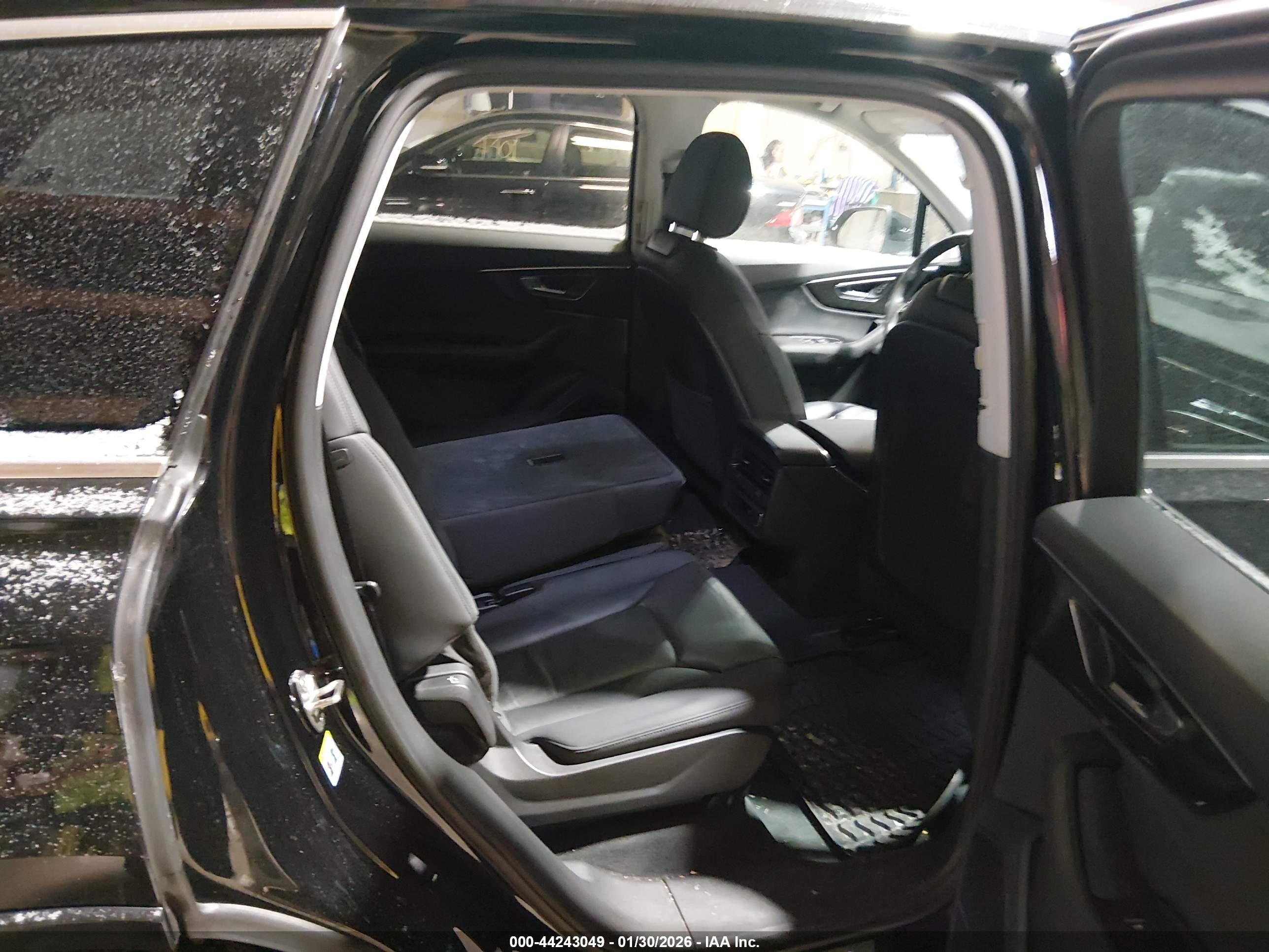 AUDI Q7 image 8