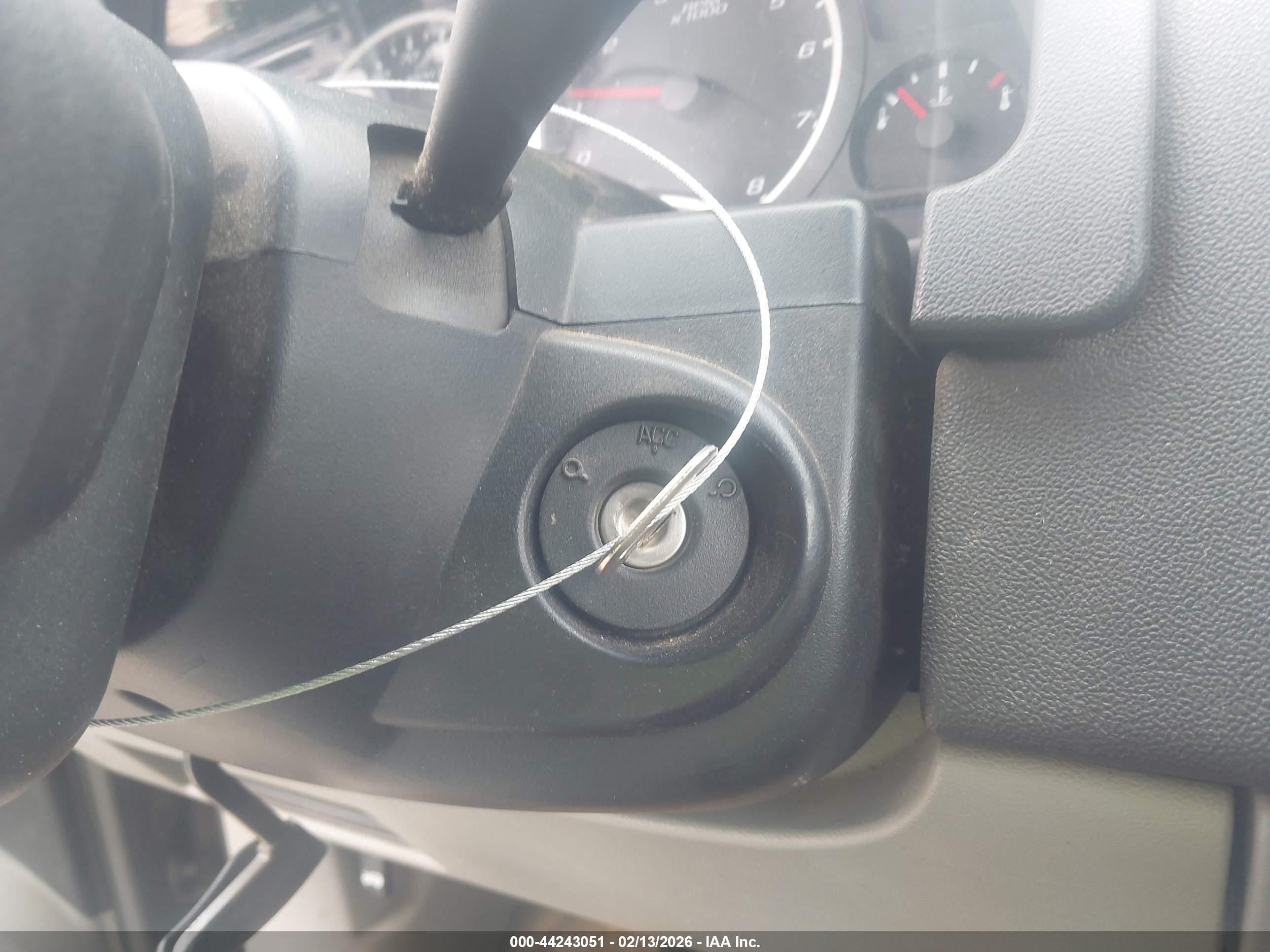 CHEVROLET EQUINOX image 11