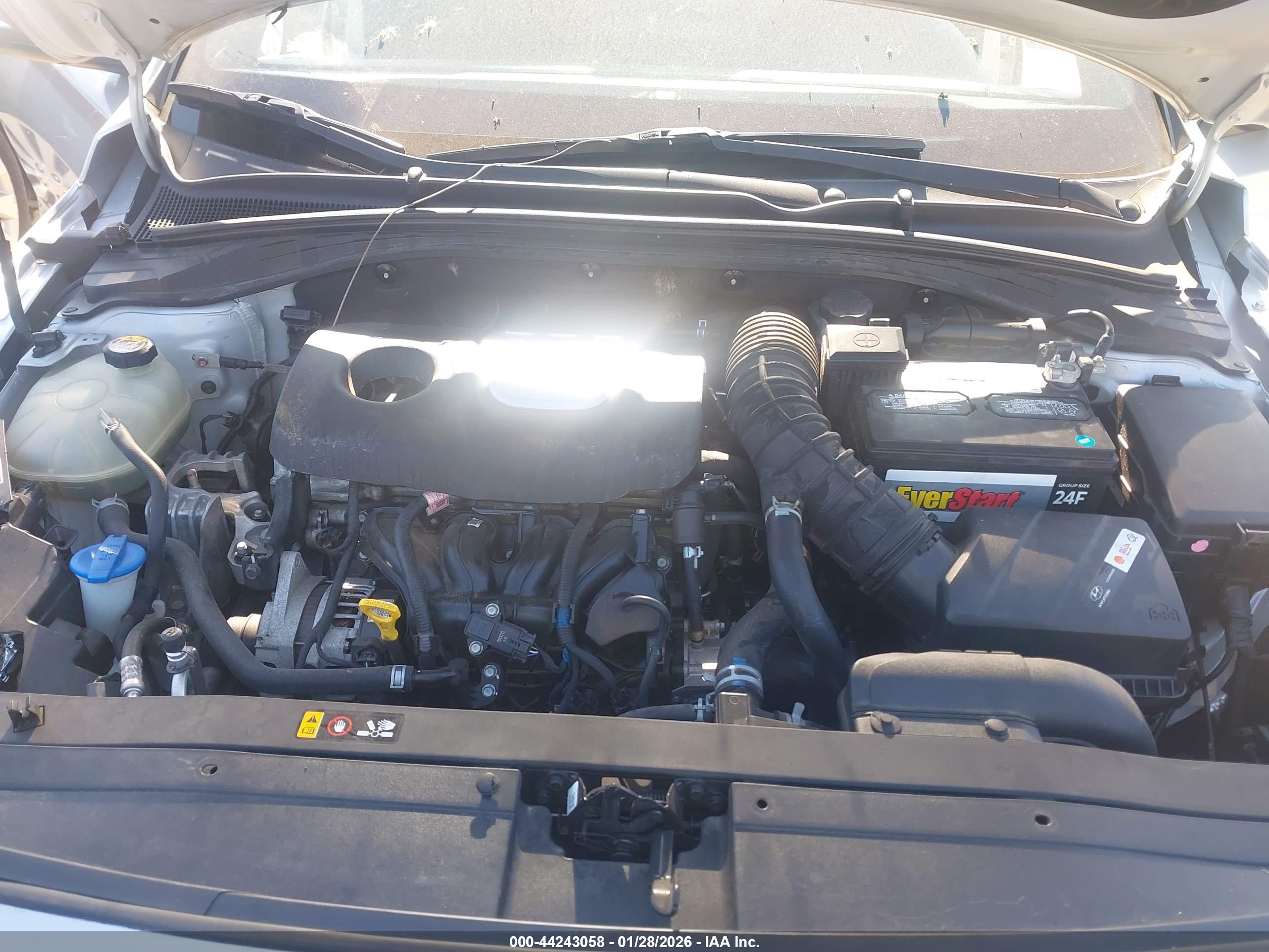 HYUNDAI ELANTRA image 10