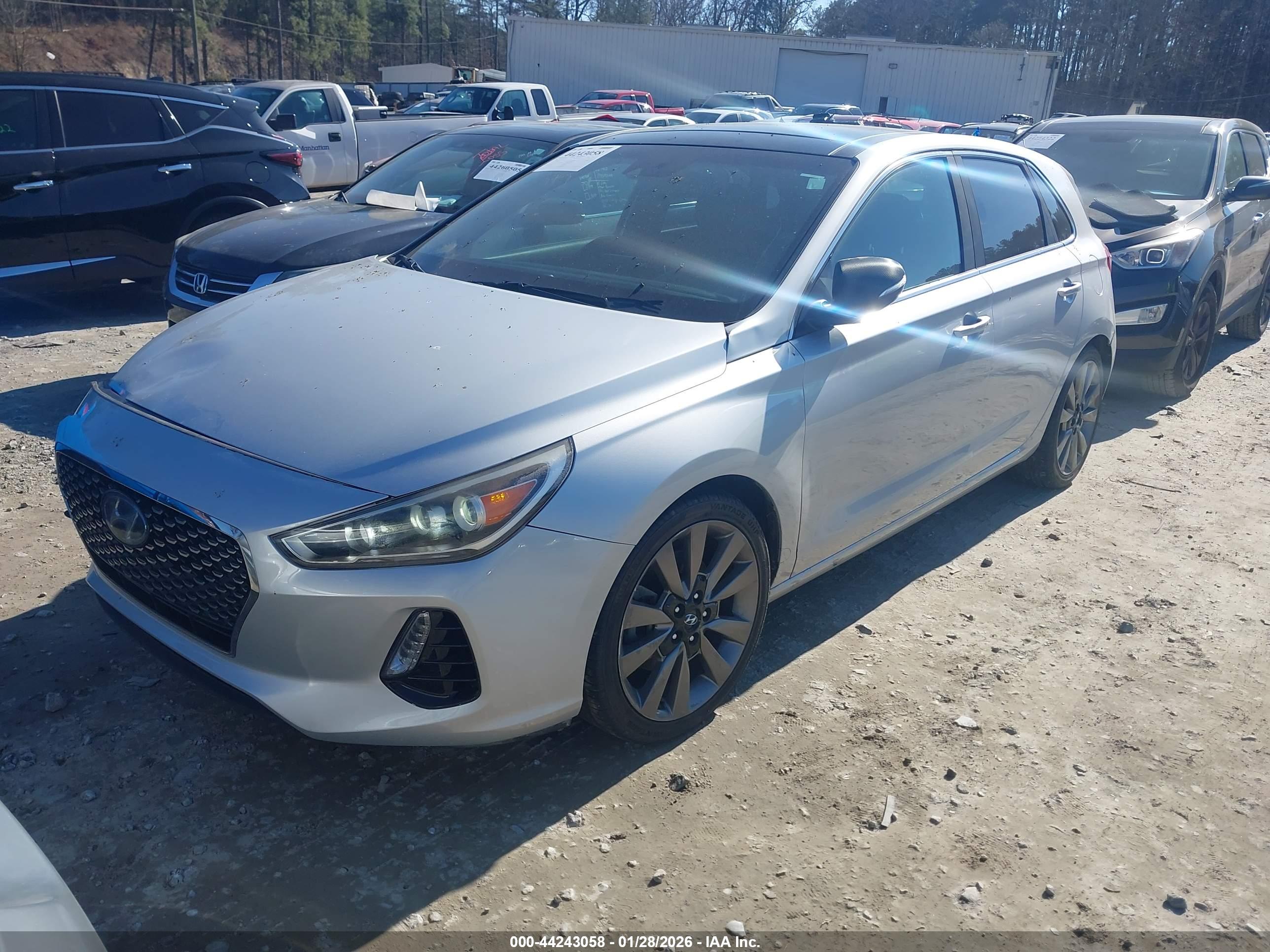 HYUNDAI ELANTRA image 2