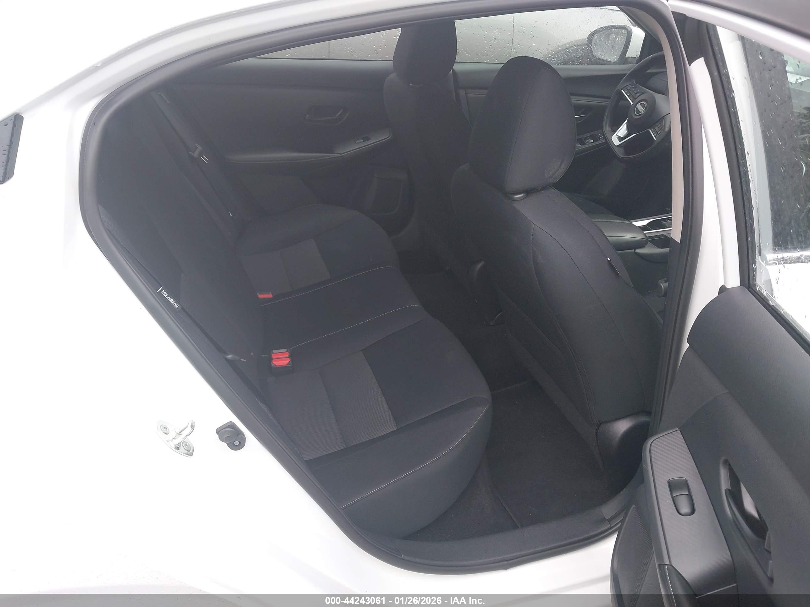 NISSAN SENTRA image 8
