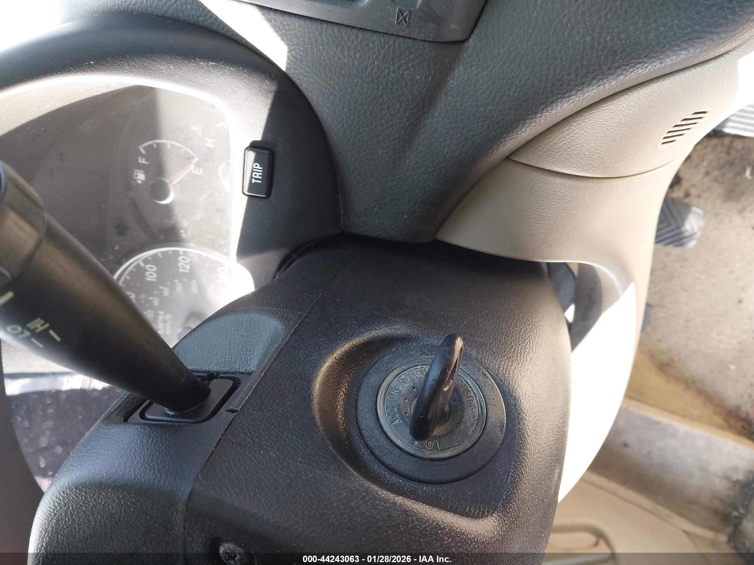 HYUNDAI ELANTRA image 11