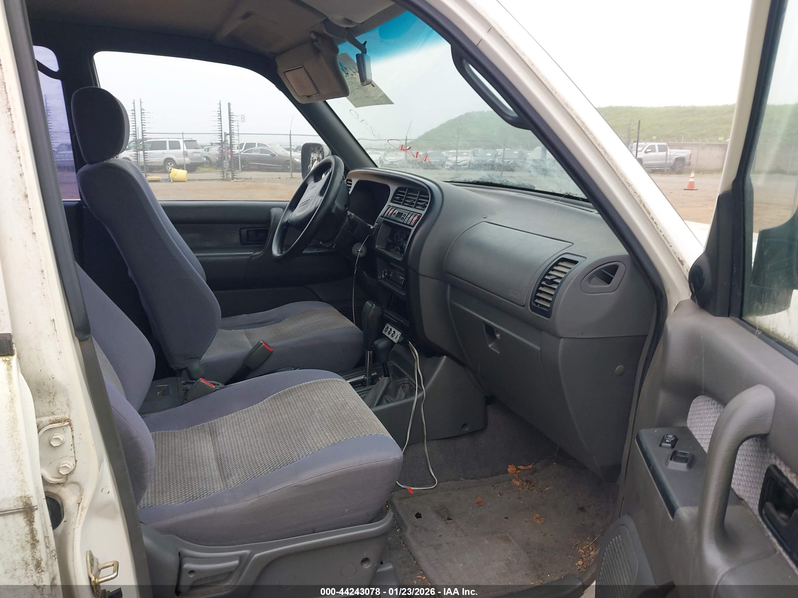 ISUZU TROOPER image 5