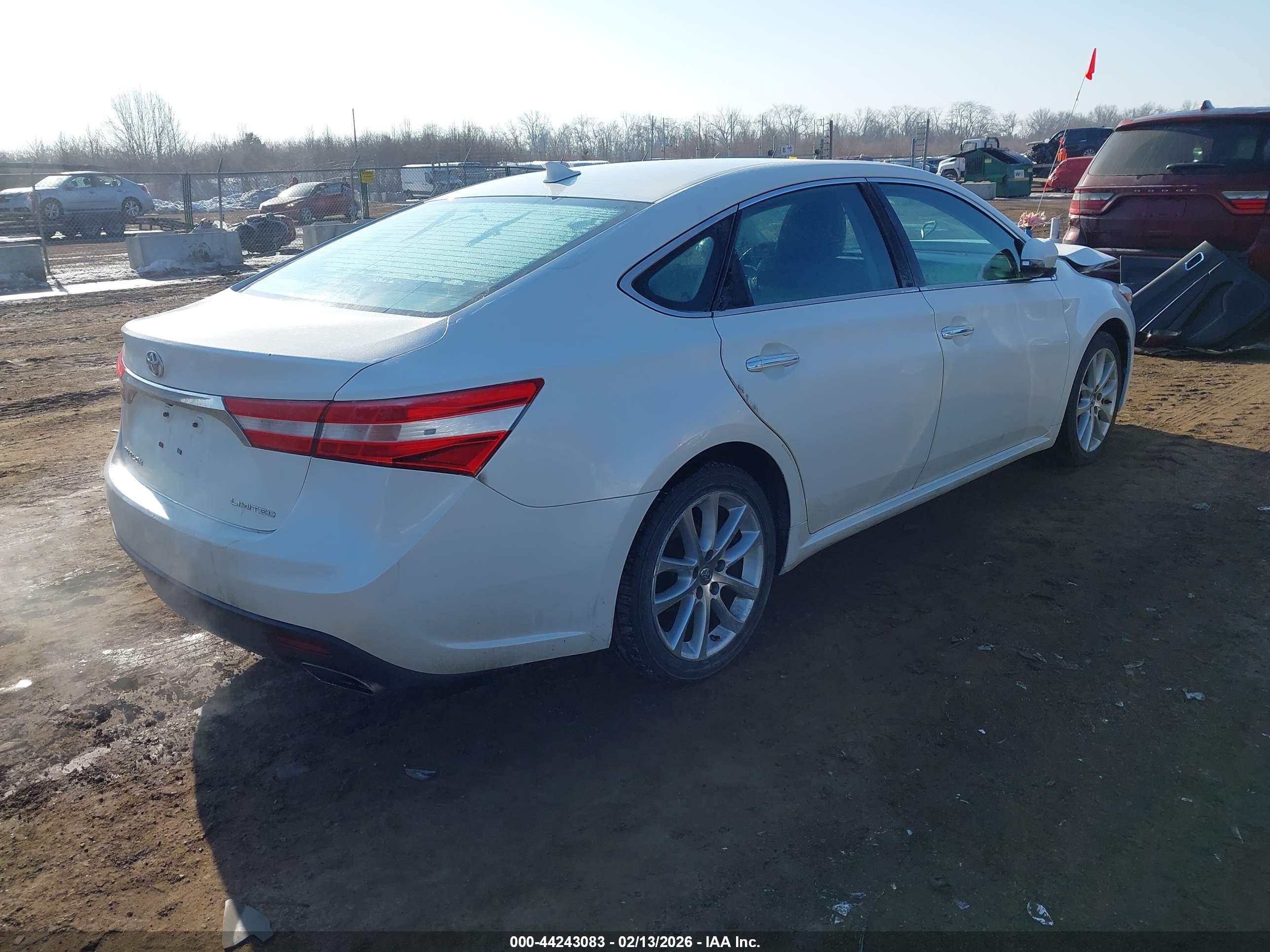 TOYOTA AVALON image 4