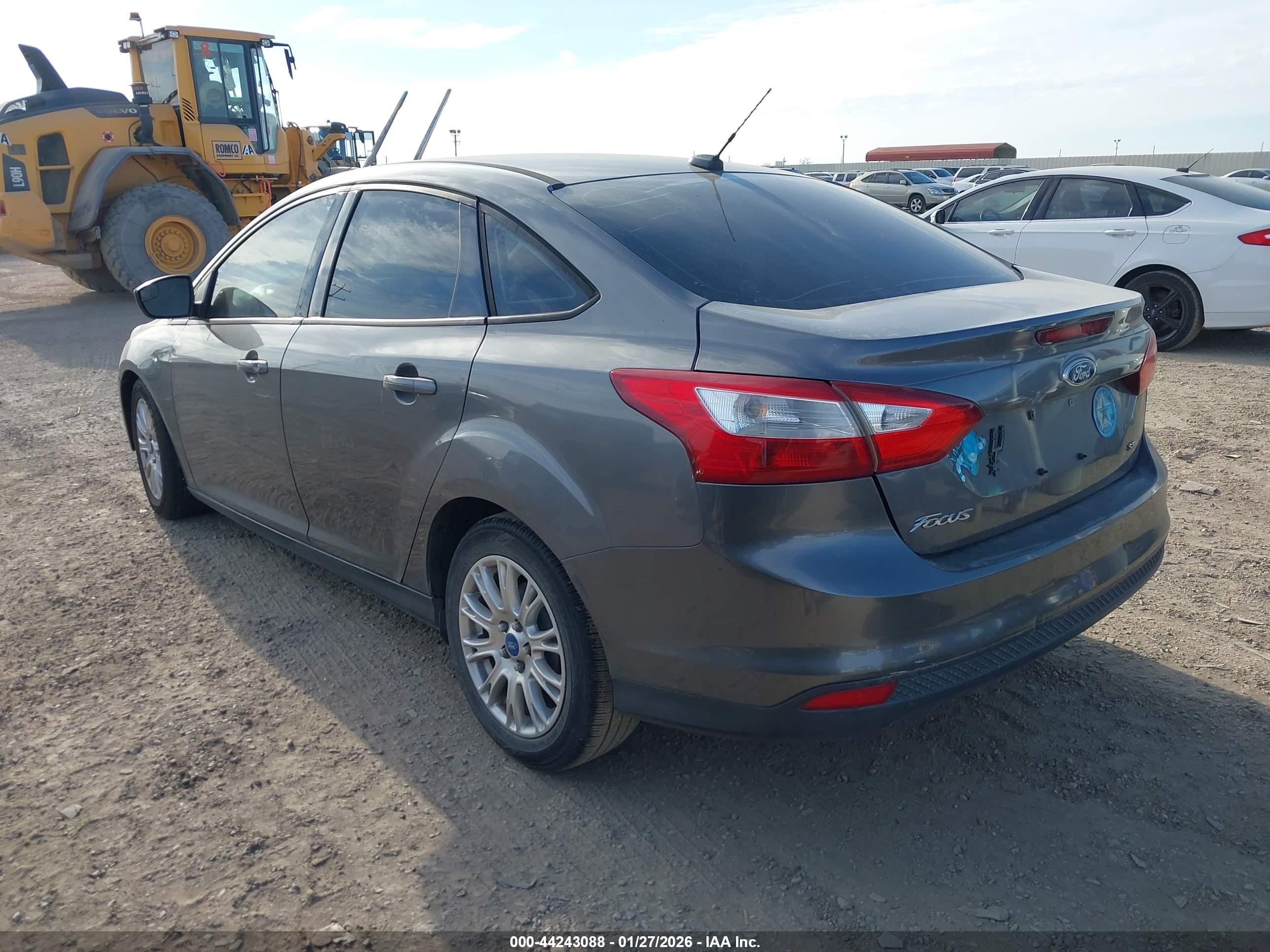 FORD FOCUS image 3