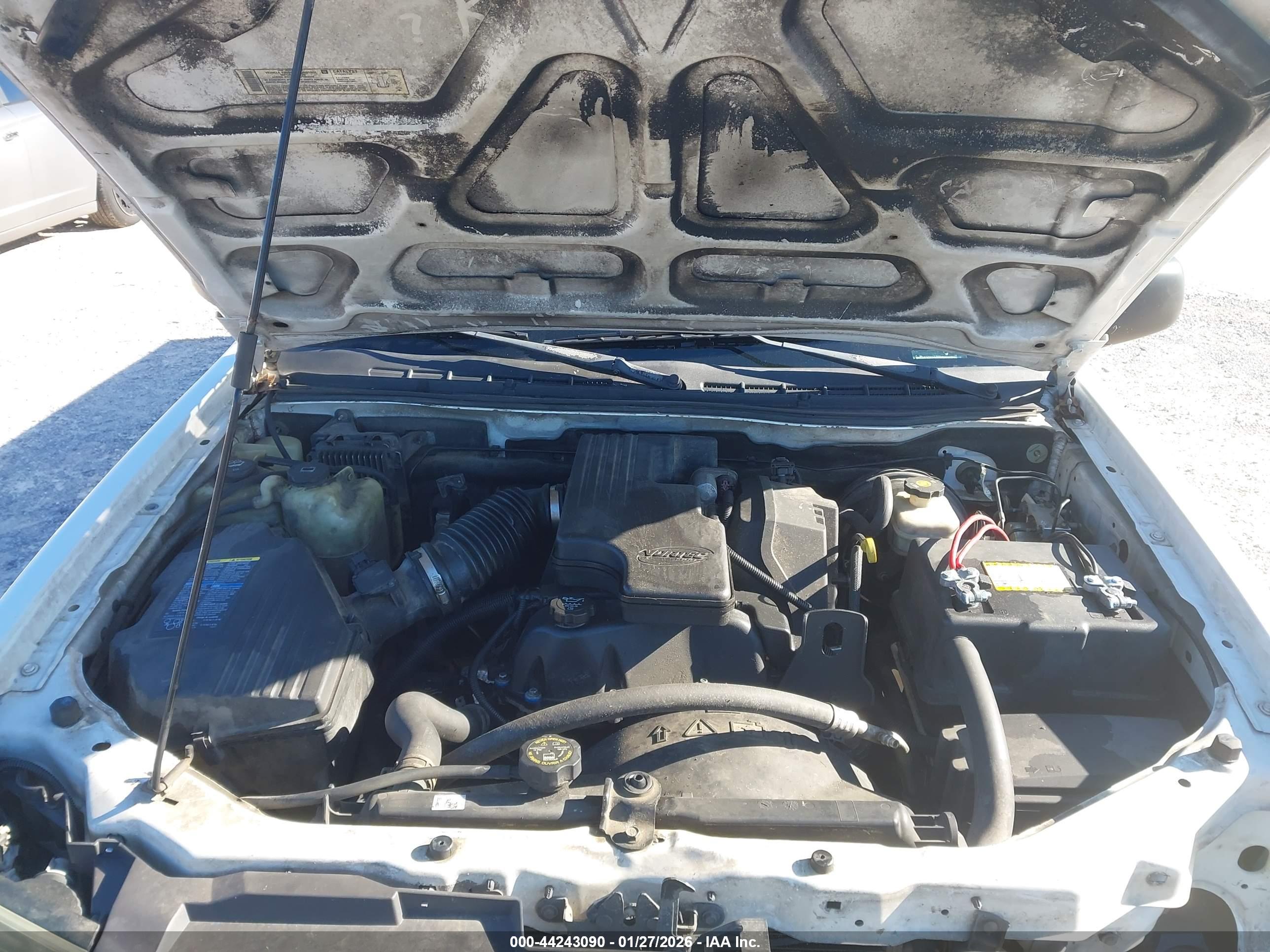 CHEVROLET COLORADO image 10